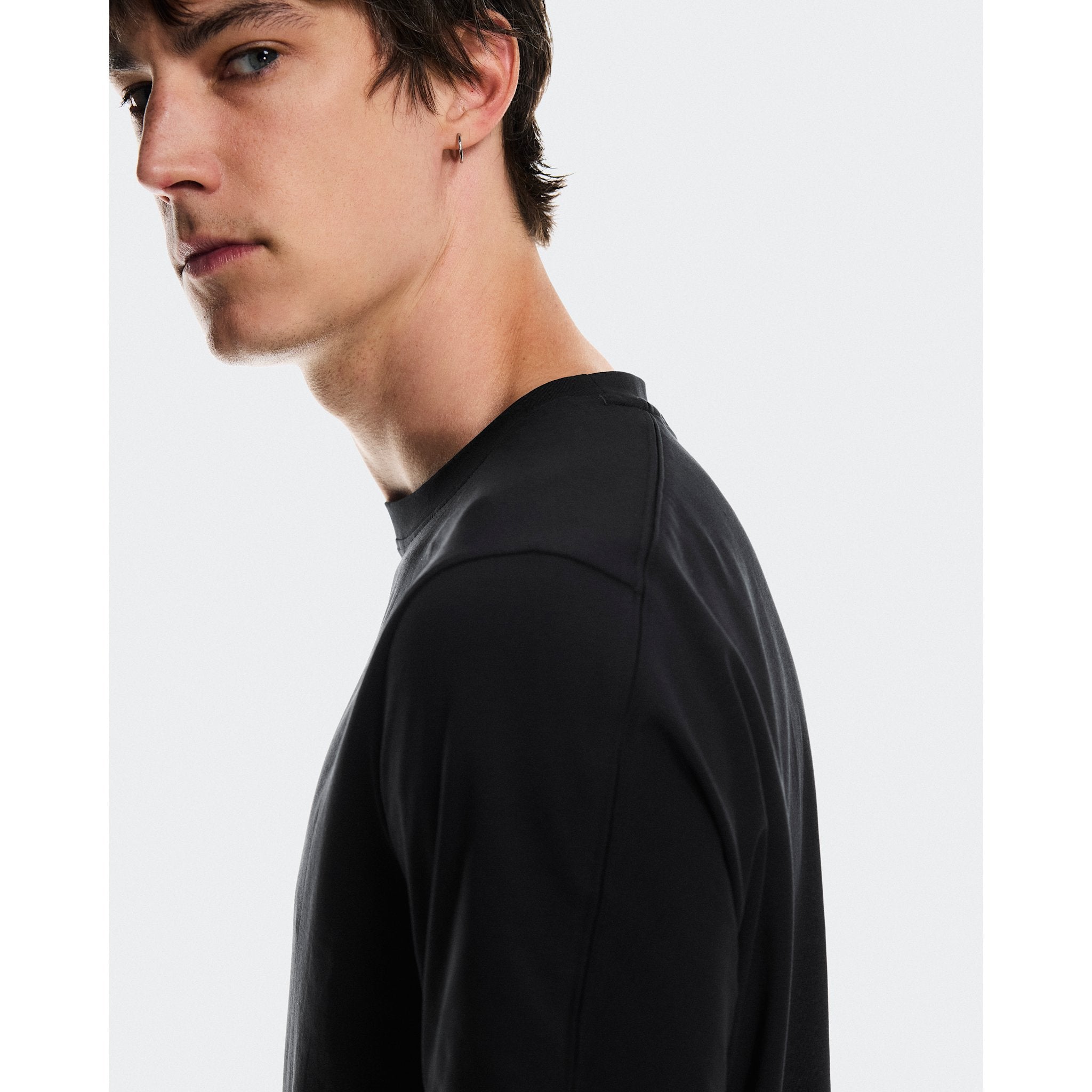 On Focus-T Black