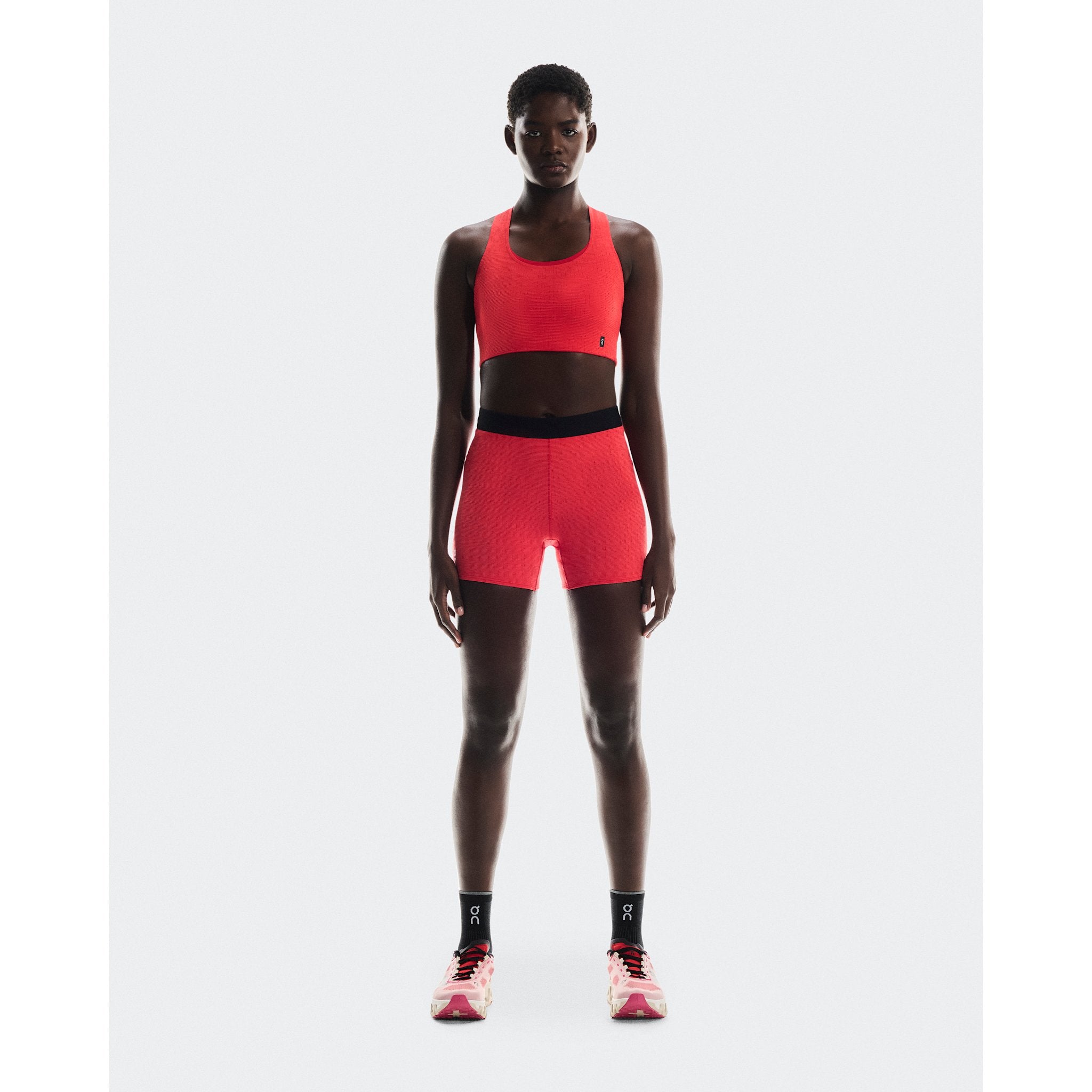 On Pace Tights Short Red