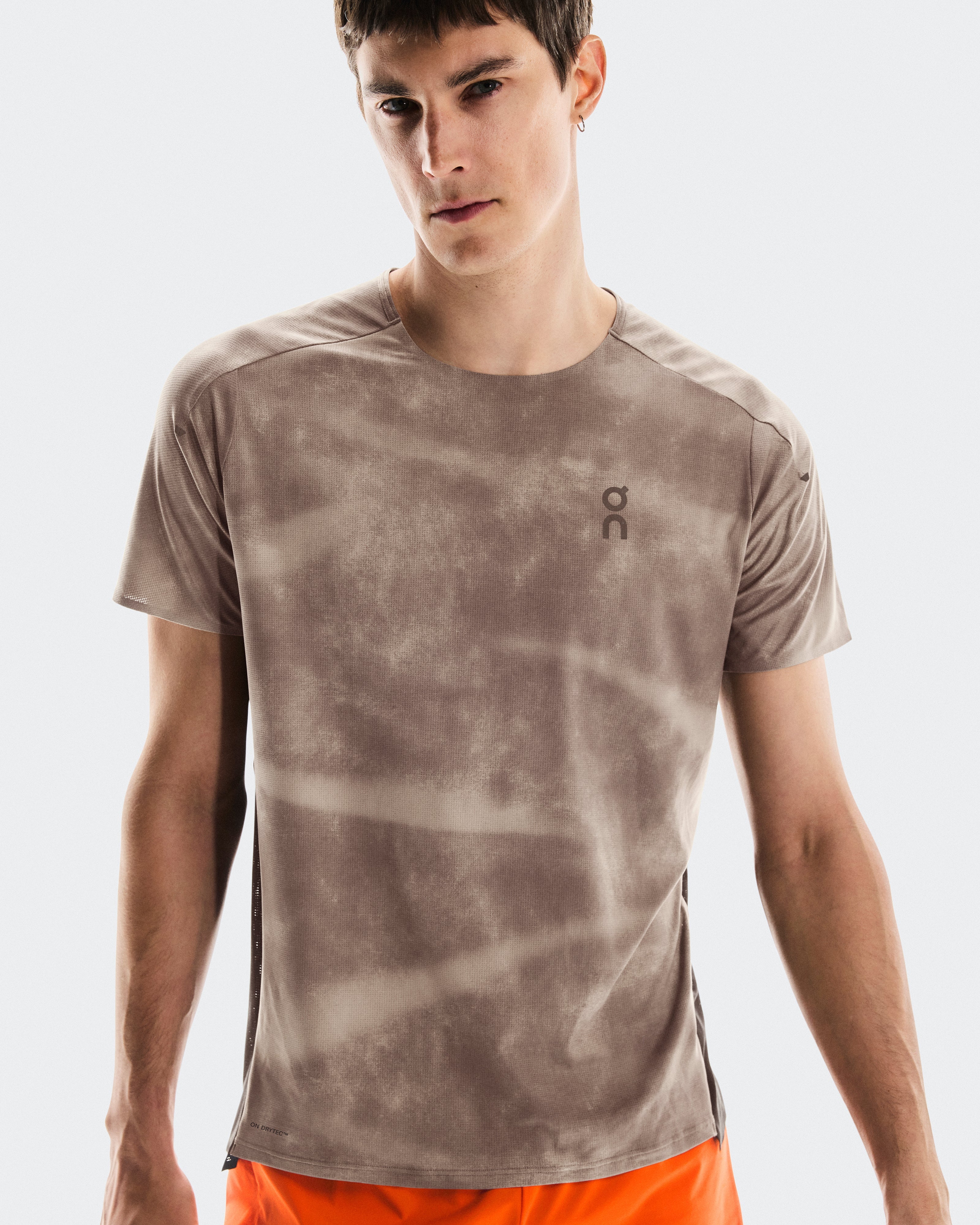 On Performance-T Aop Cinder | Black