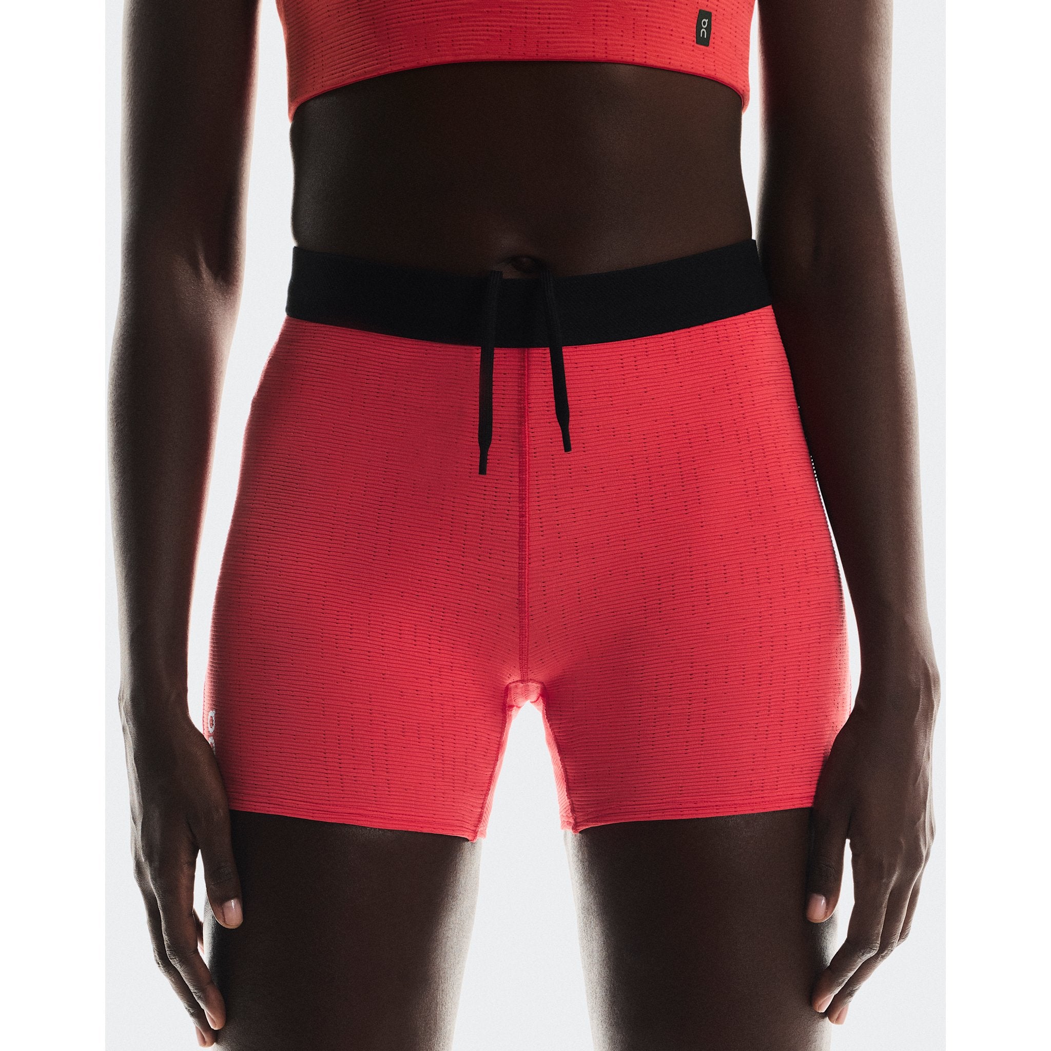 On Pace Tights Short Red