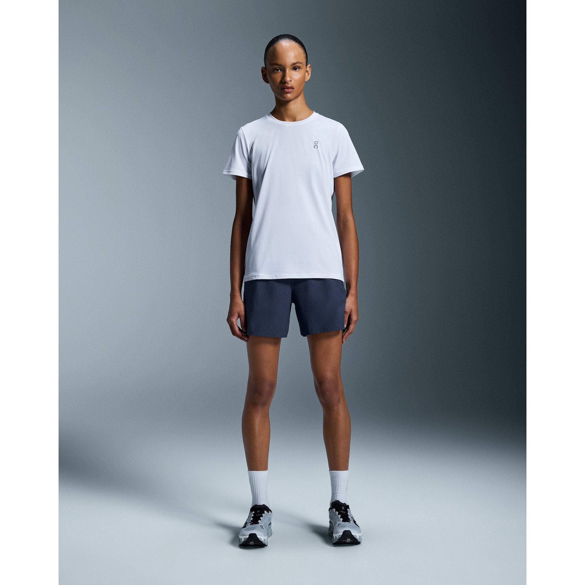 On 5" Core Shorts Midnight