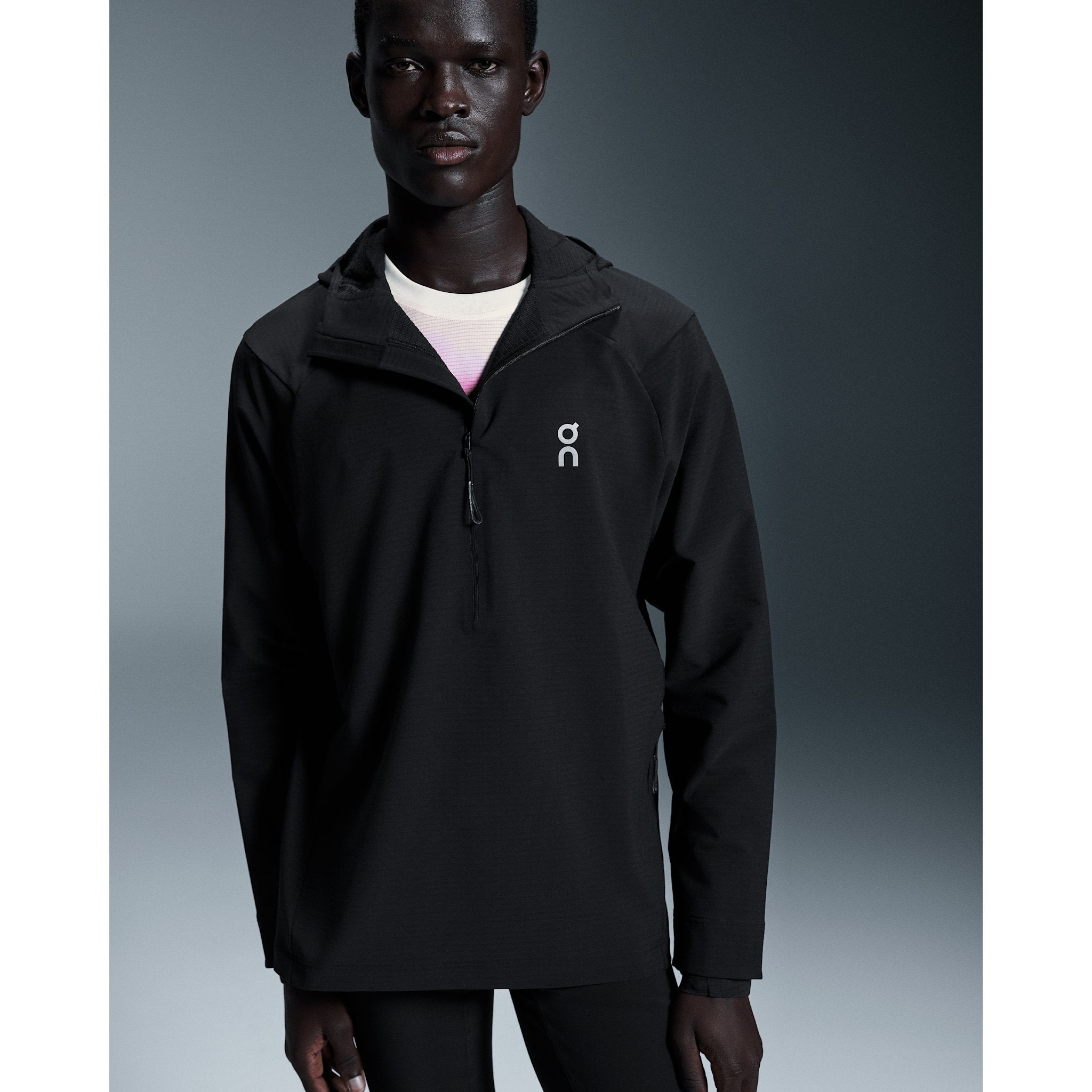 On Pace Hoodie Black