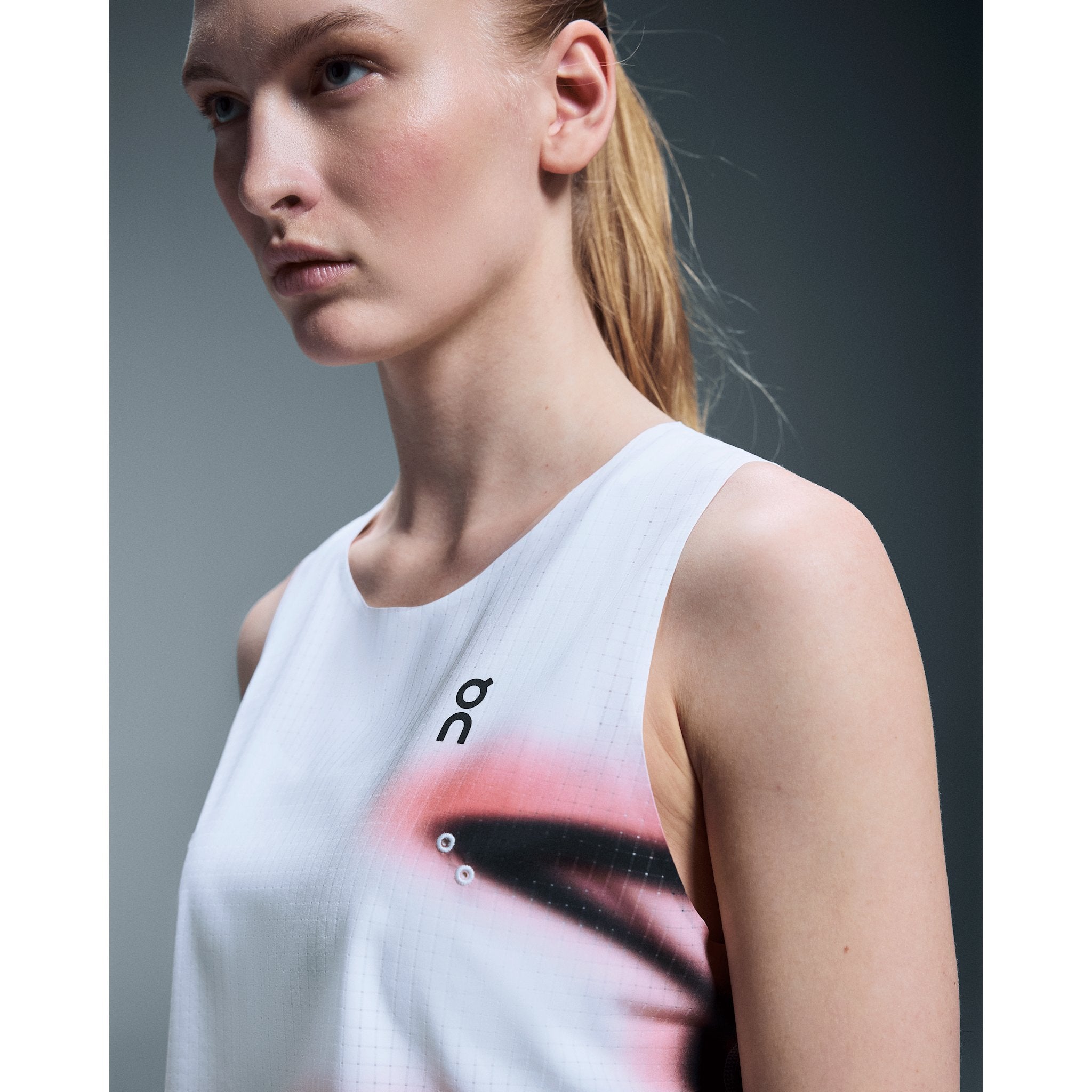 On Pace Tank Undyed-White