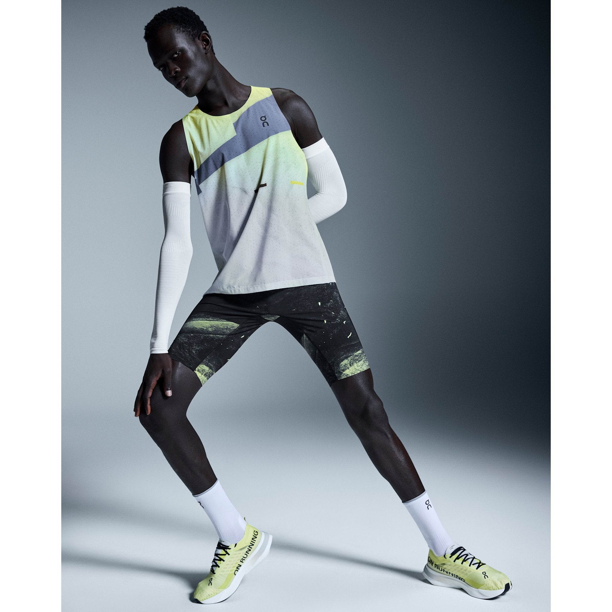 On Race Tights Half Black | Limelight