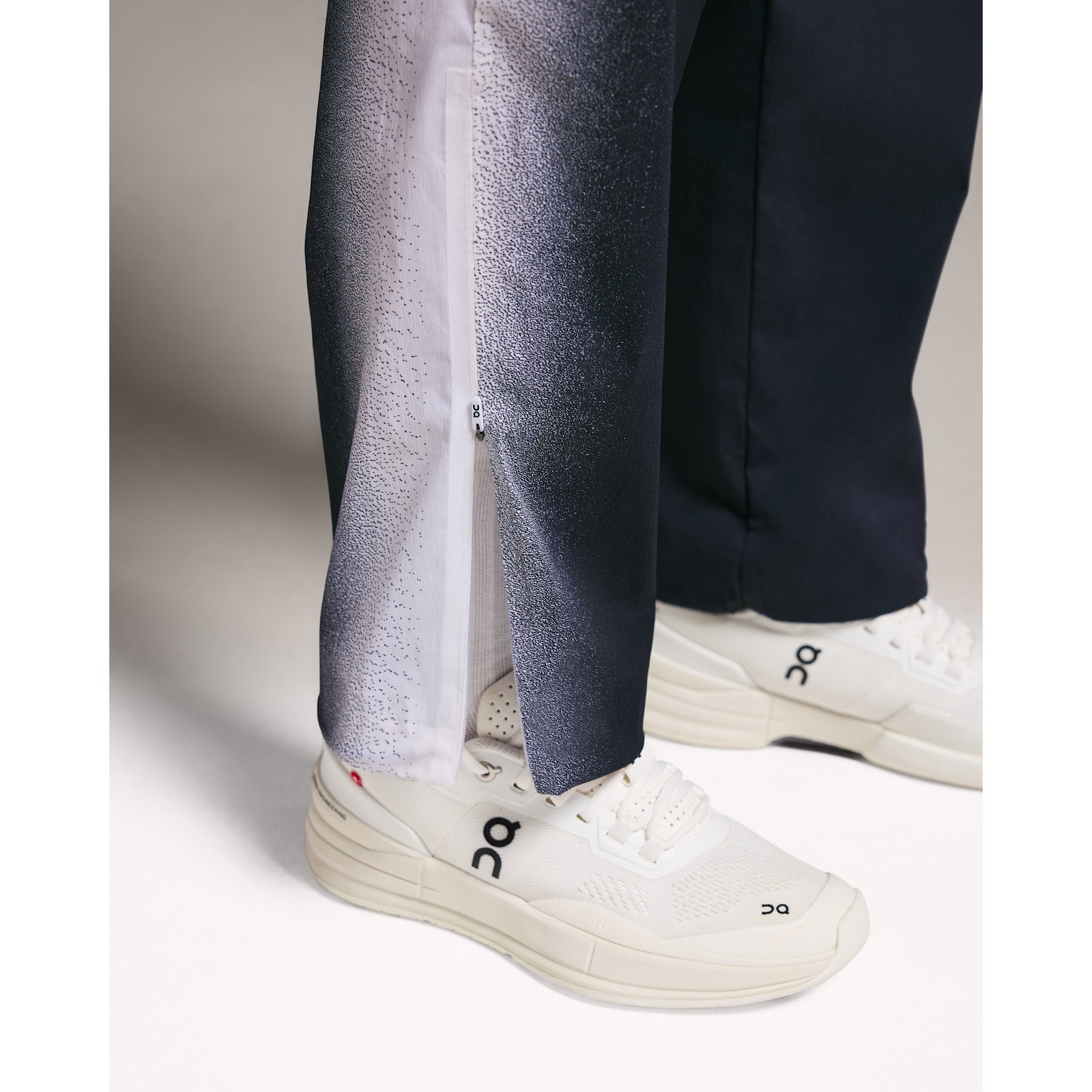 On Court Track Pants Black | White