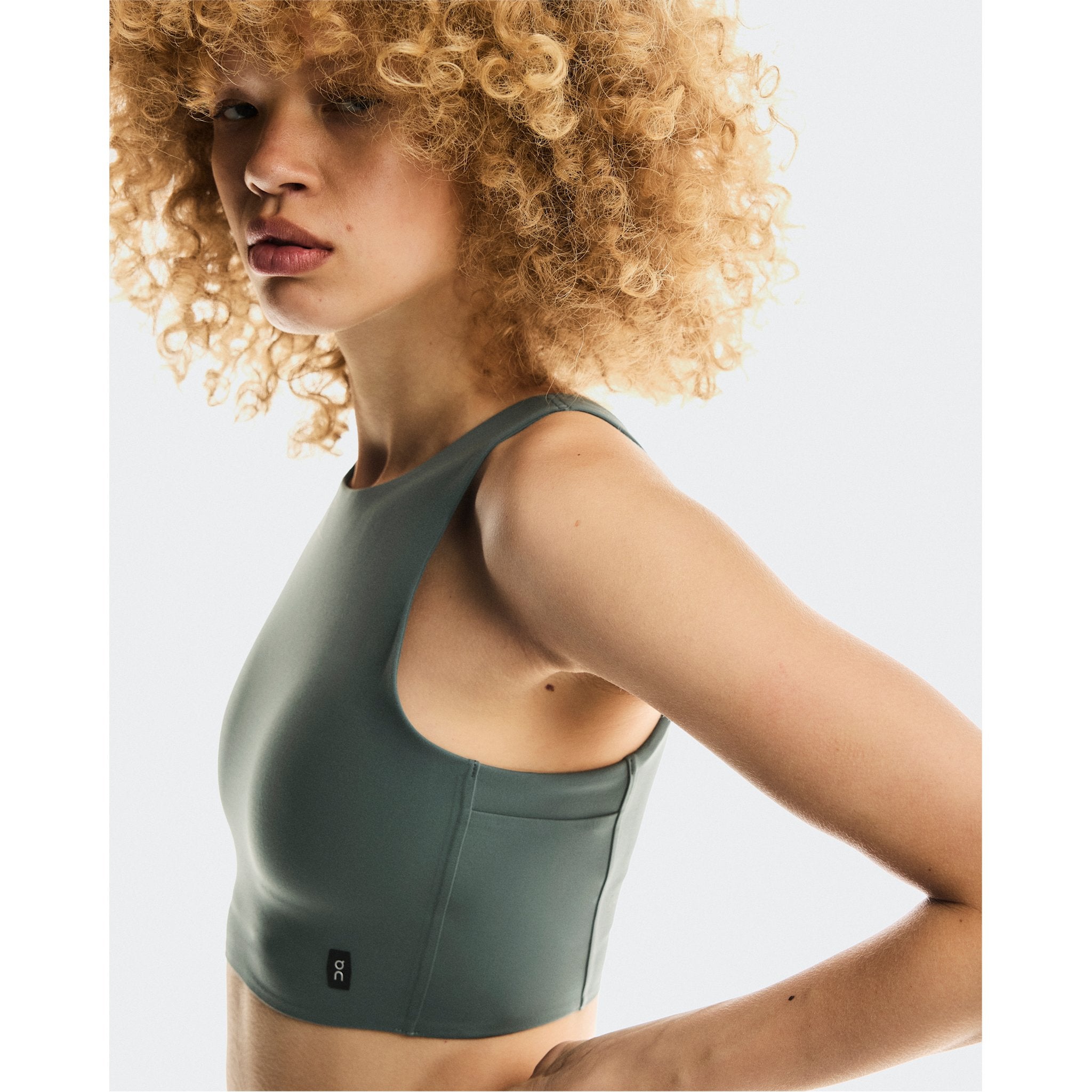 On Core 2-in-1 Crop Olive
