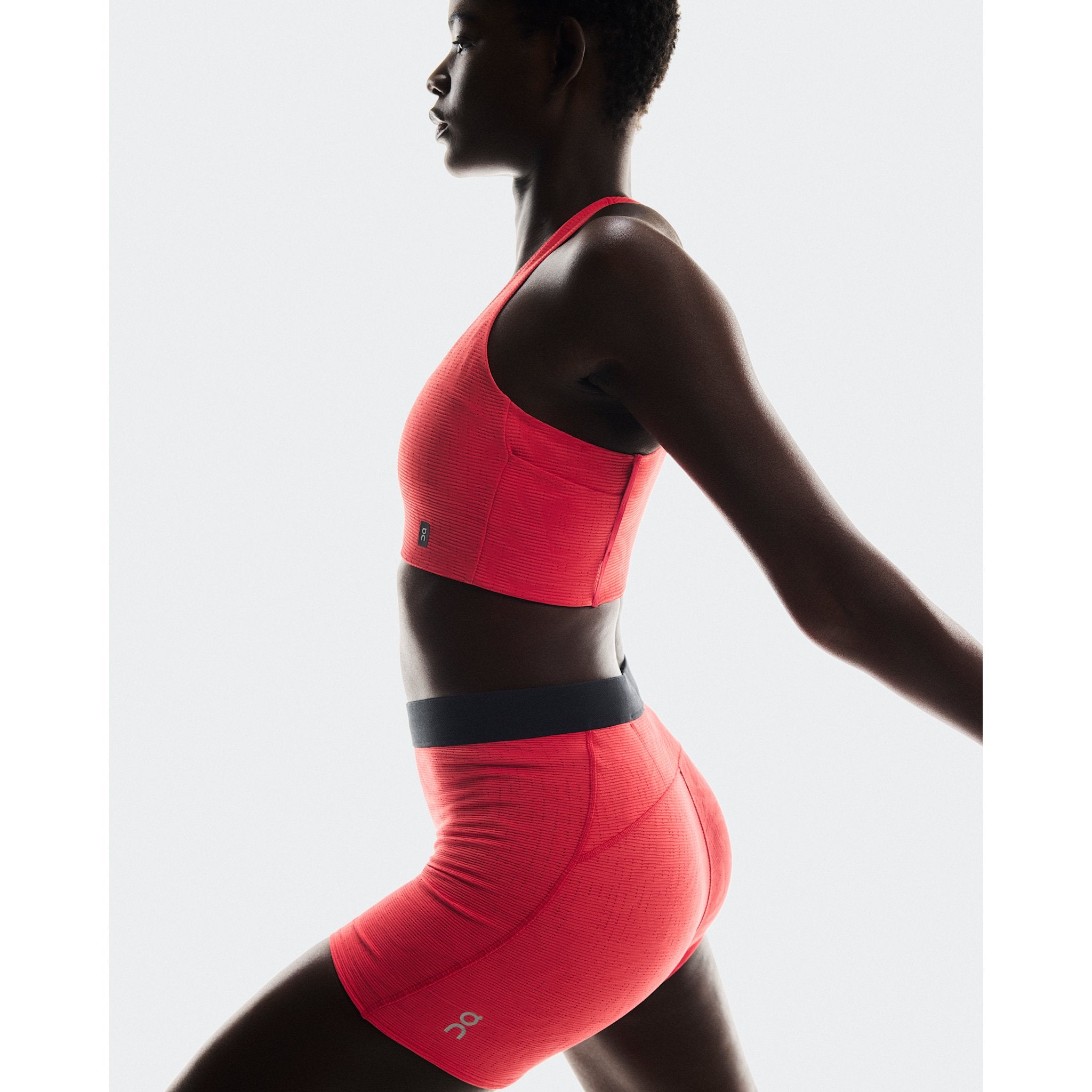 On Pace Tights Short Red