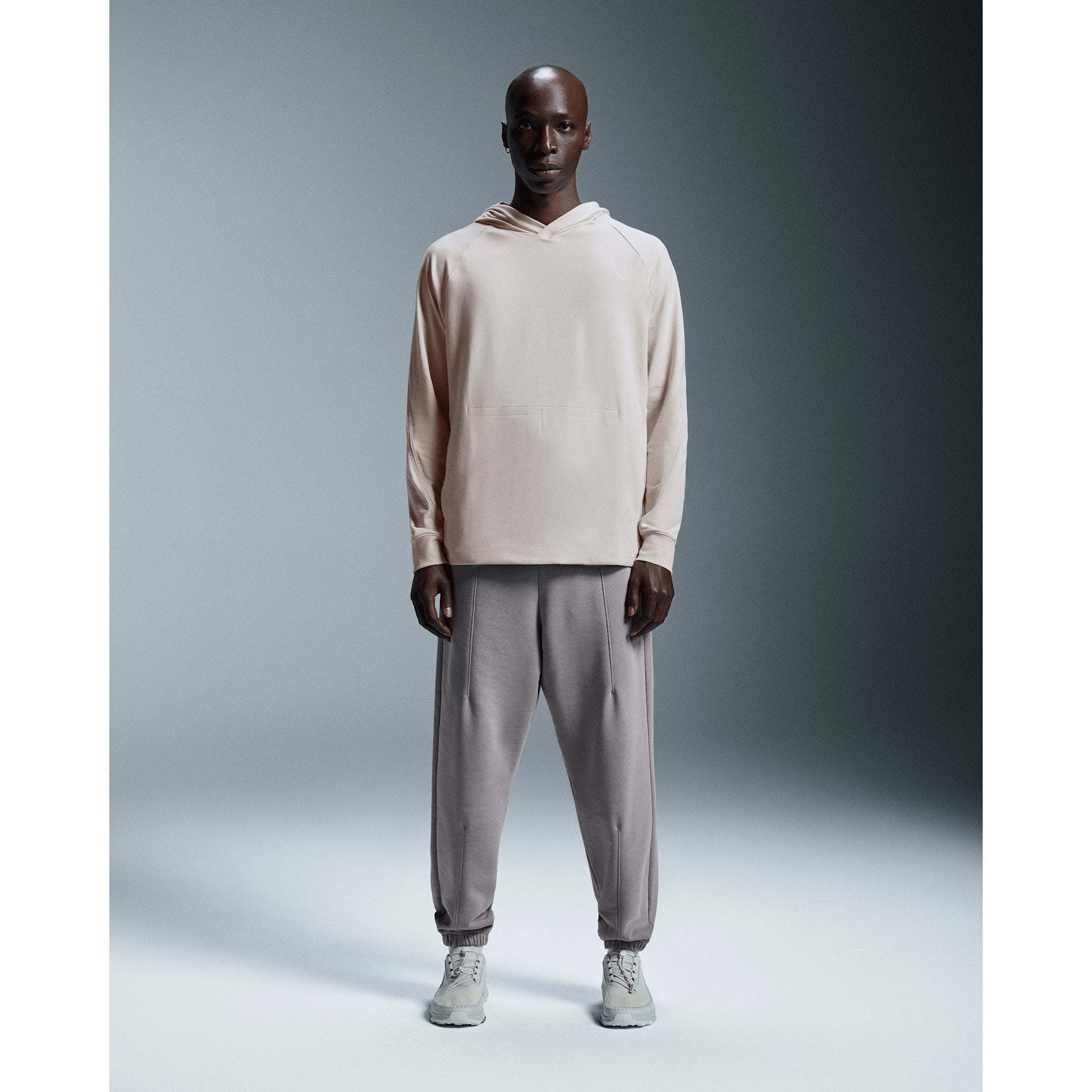 On Movement Hoodie Sand