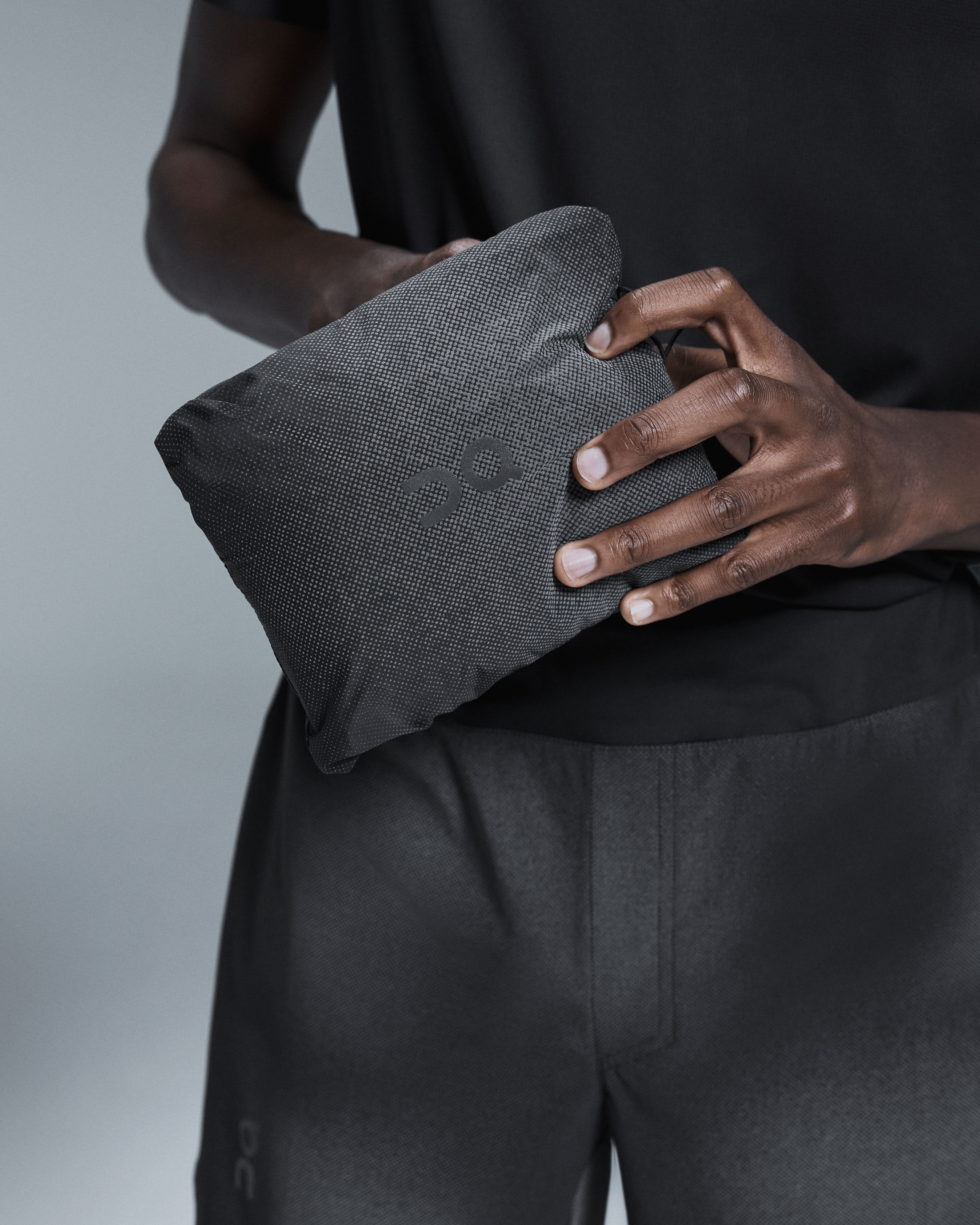 On Weather Jacket Lumos Black