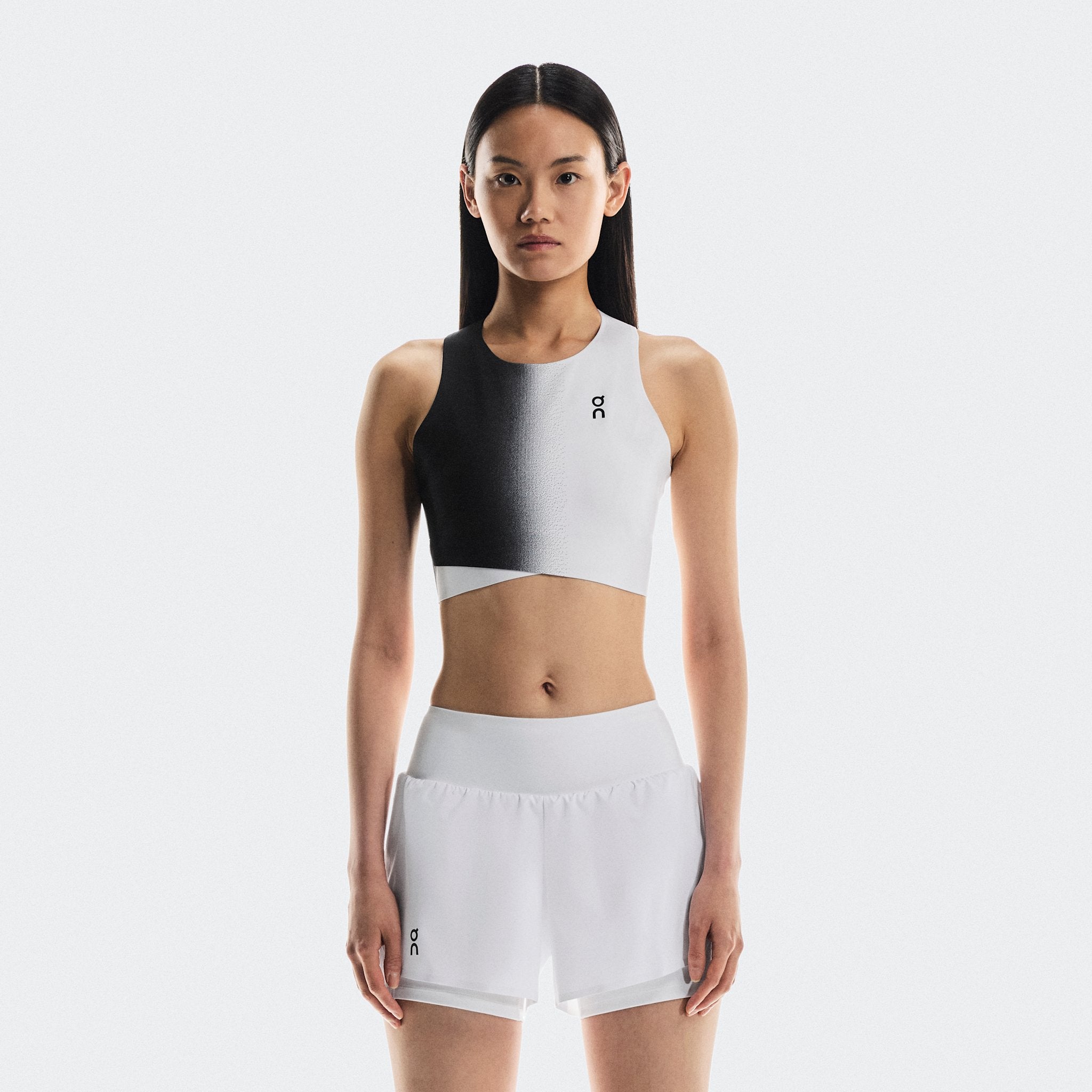 On Court Crop Top Black | White