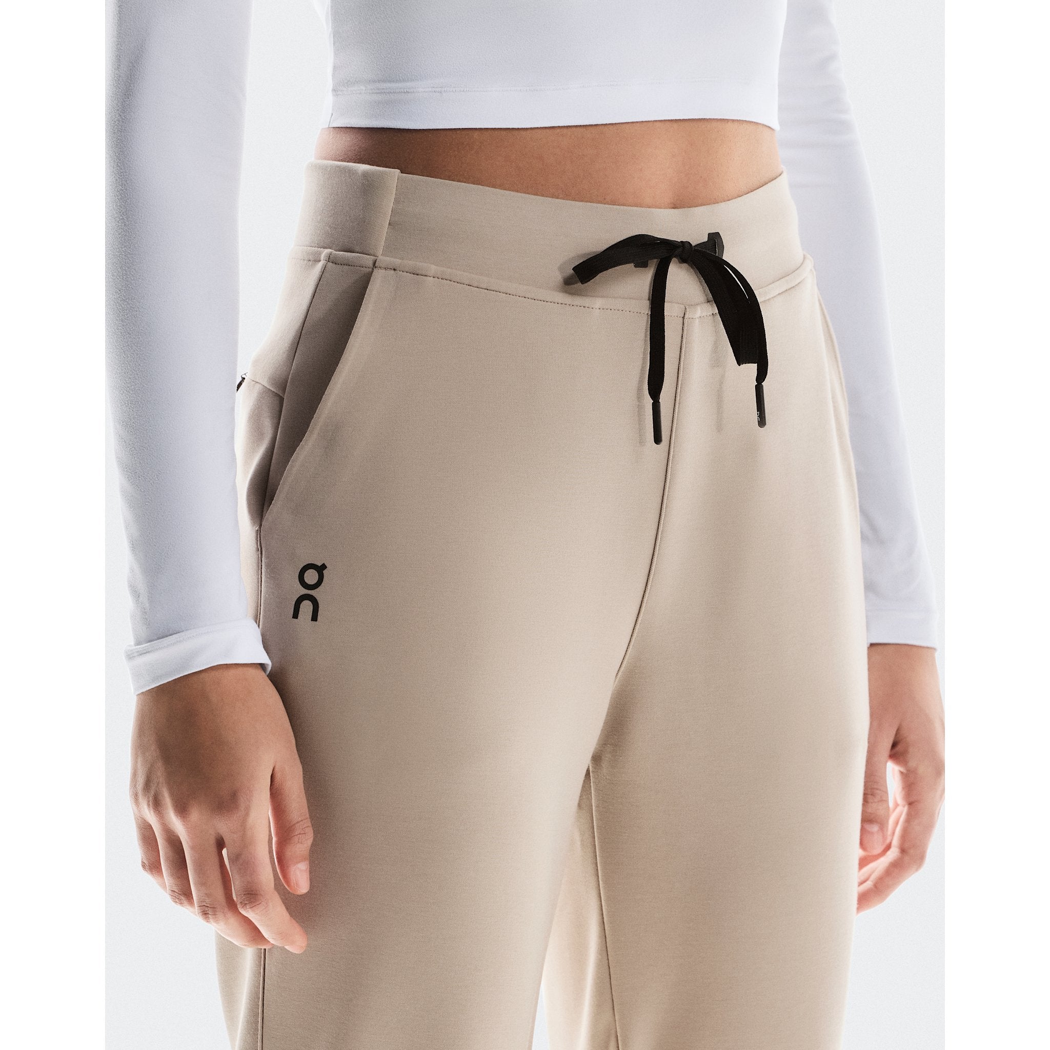 On Sweat Pants Desert
