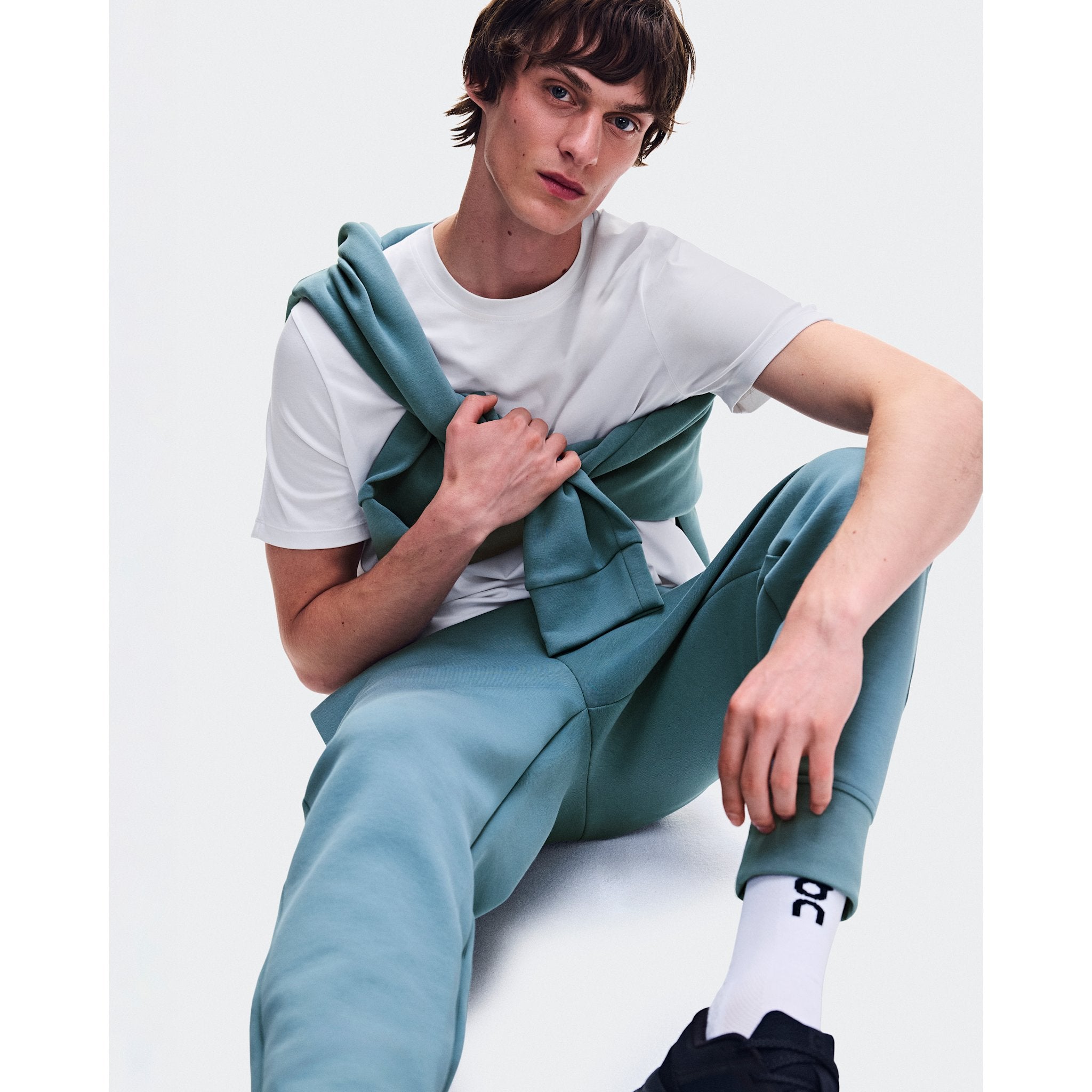 On Focus Tech Sweatpants Agave