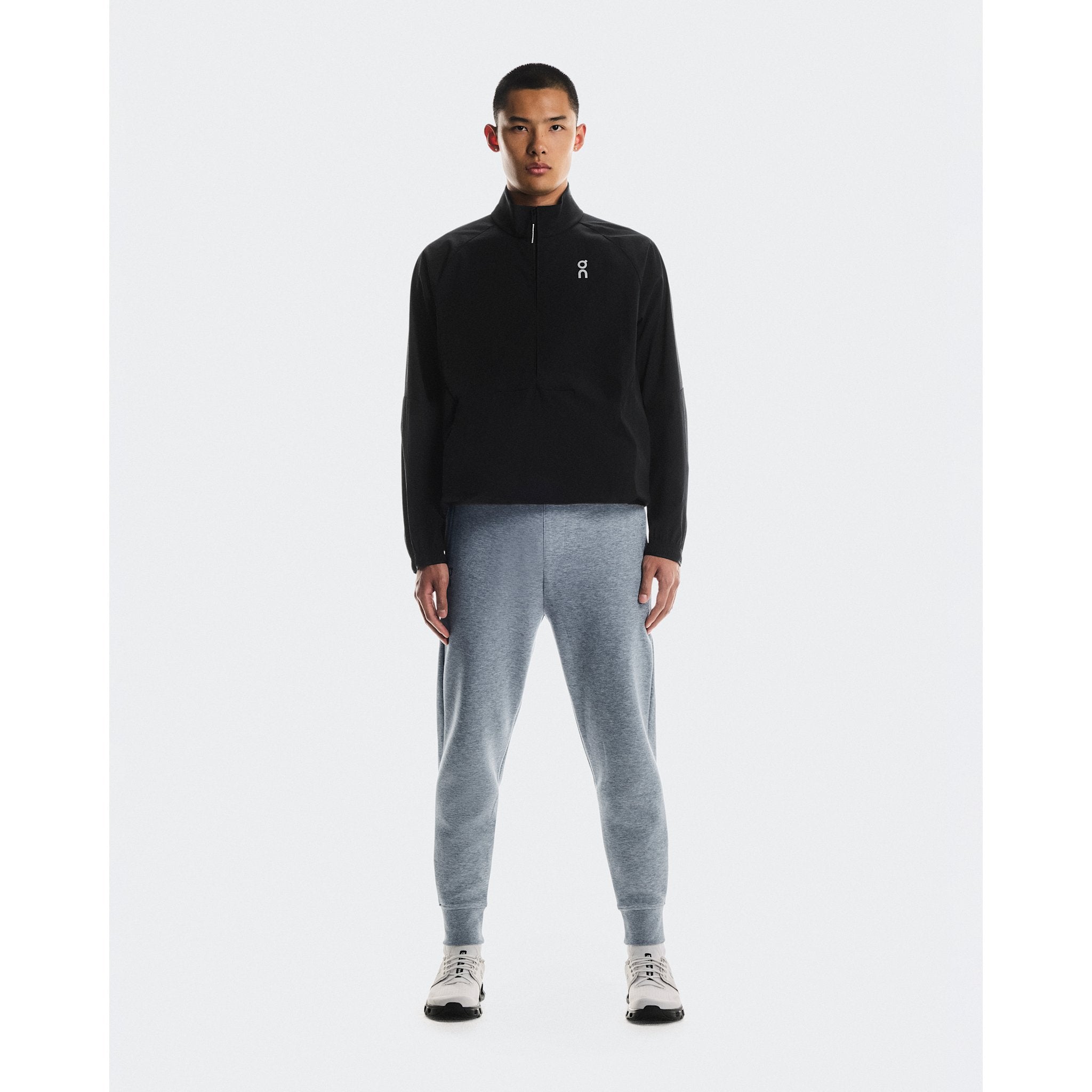 On Focus Tech Sweatpants Basalt