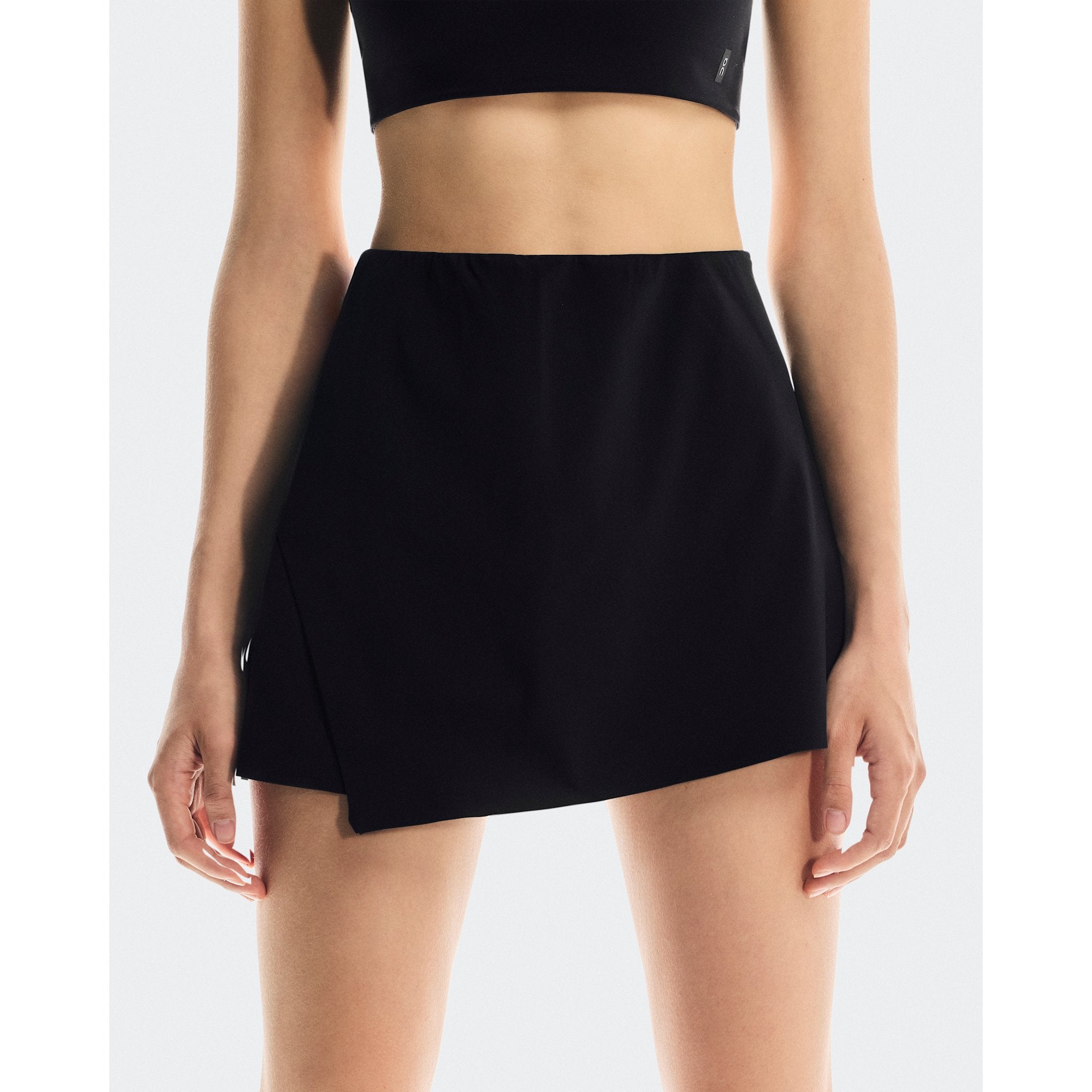 On Court Skirt Side Pleat Black