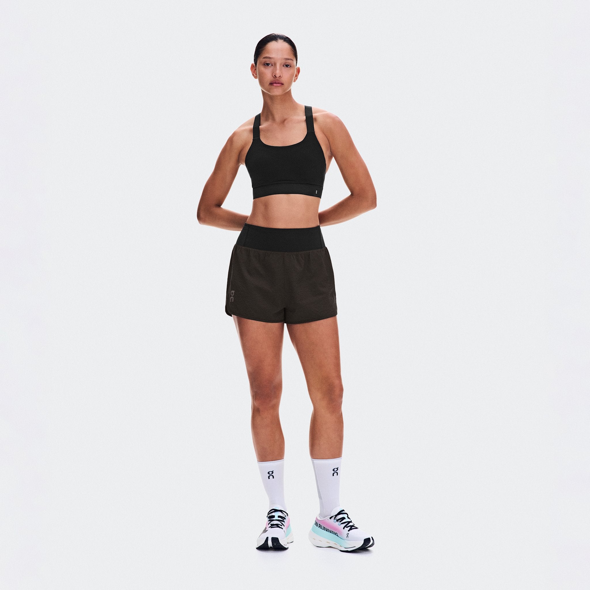 On Performance Volt Shorts Espresso
