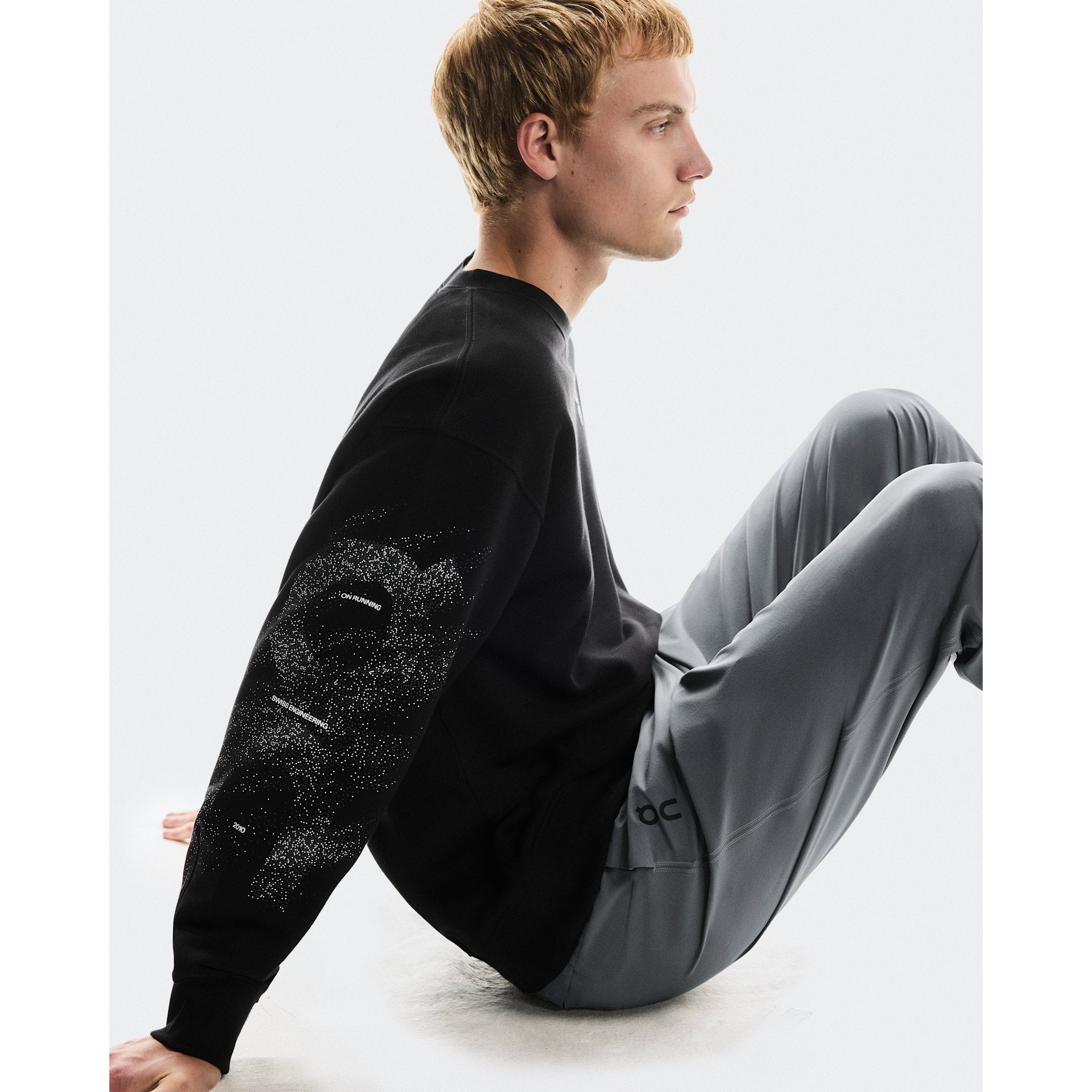 On Club Crew Graphic Black | Olive