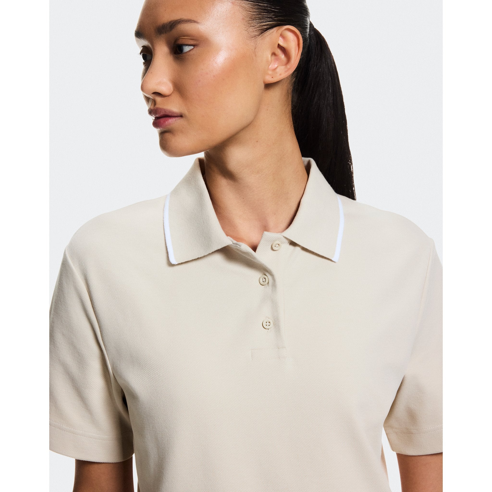 On Courtside Polo Sand | White