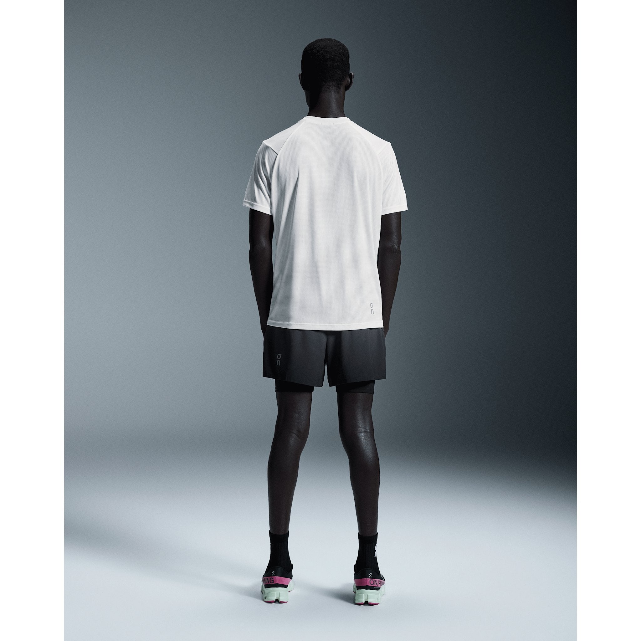 On Pace-T Undyed | Pink