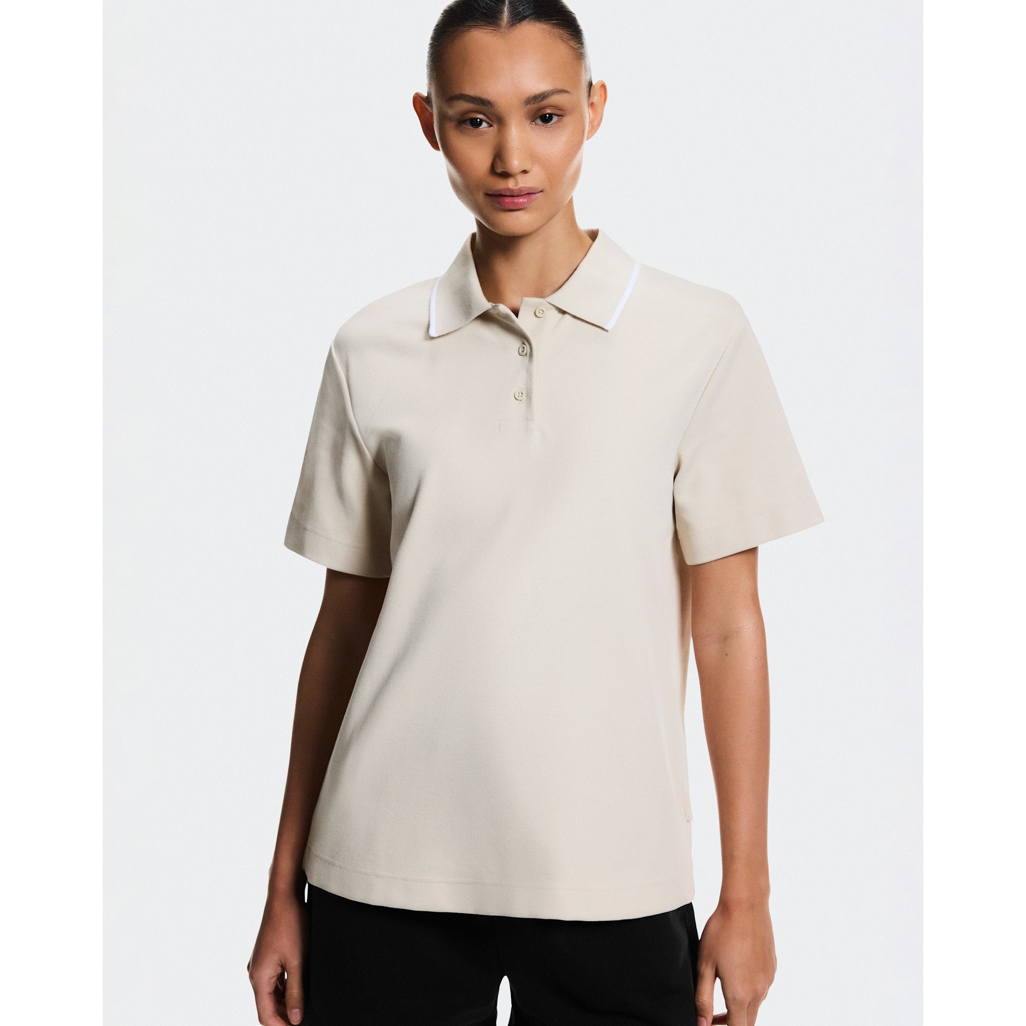 On Courtside Polo Sand | White