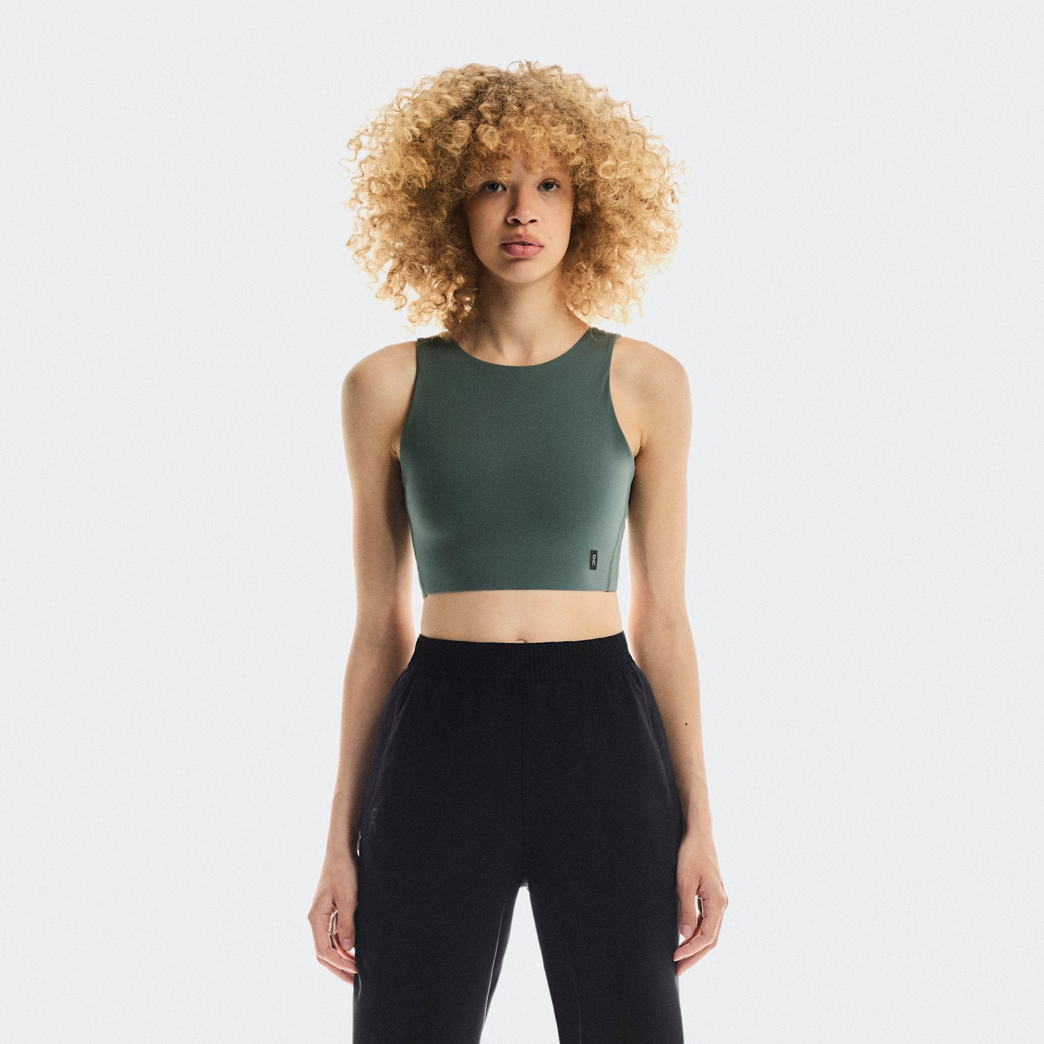 On Core 2-in-1 Crop Olive