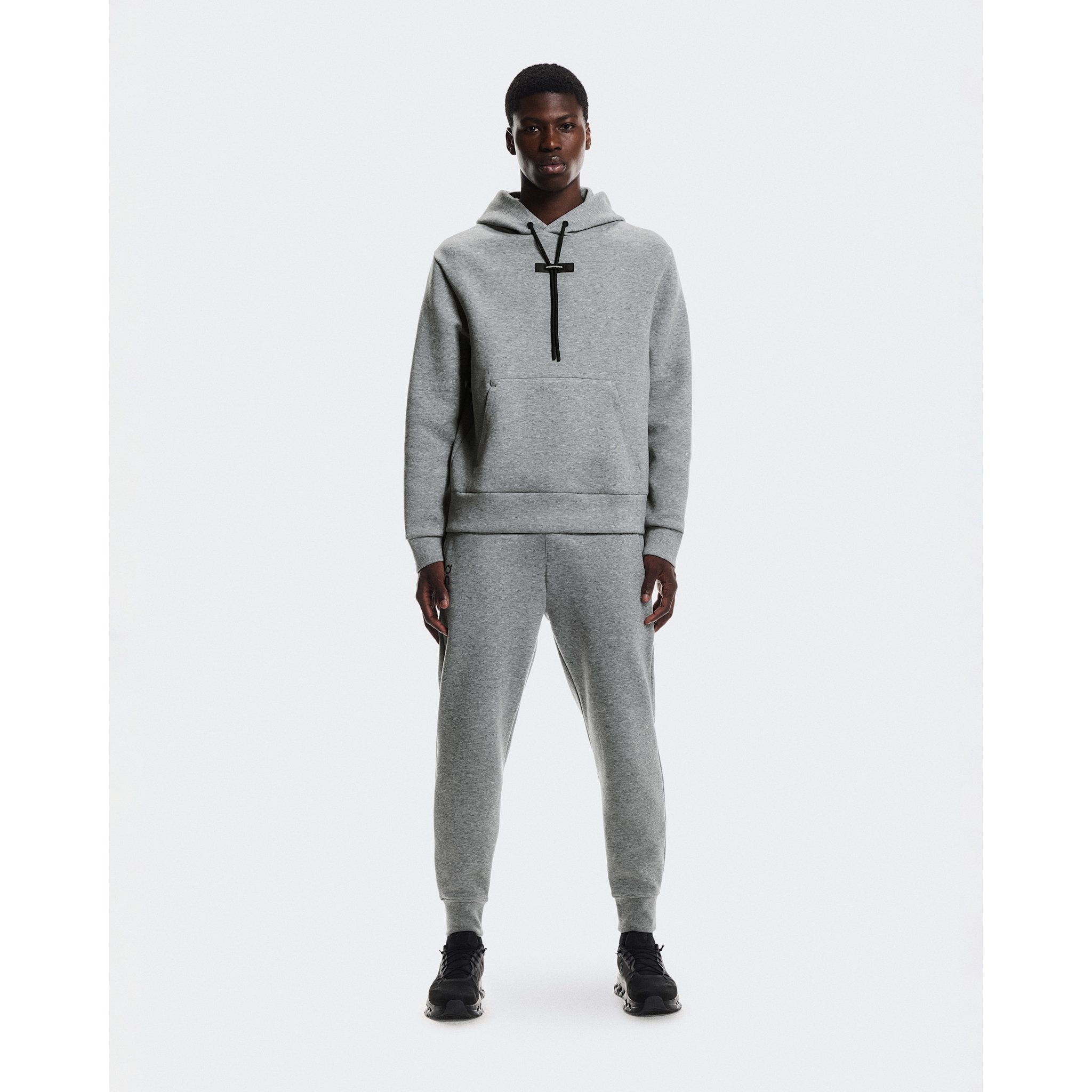 On Focus Tech Hoodie Basalt