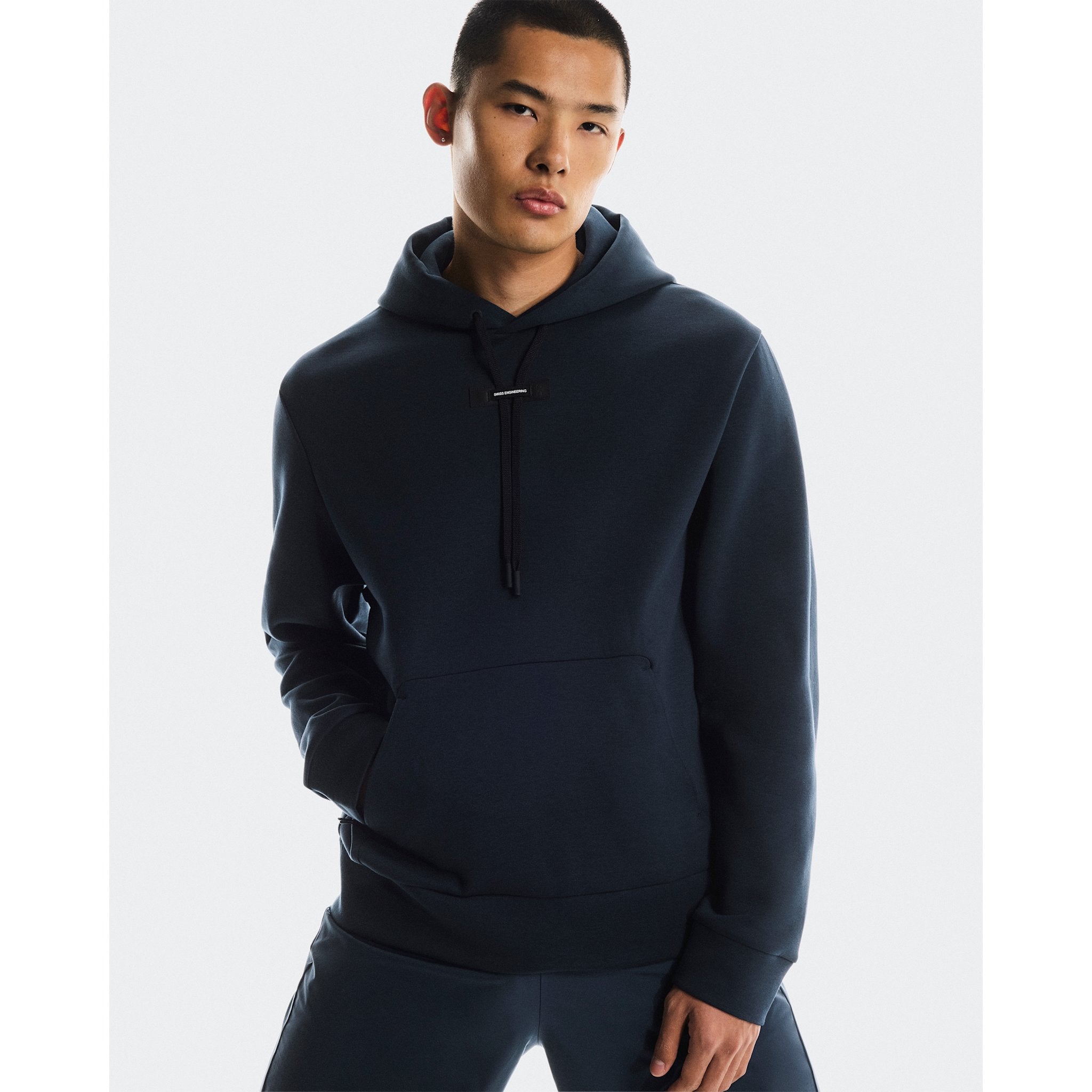 On Focus Tech Hoodie Navy