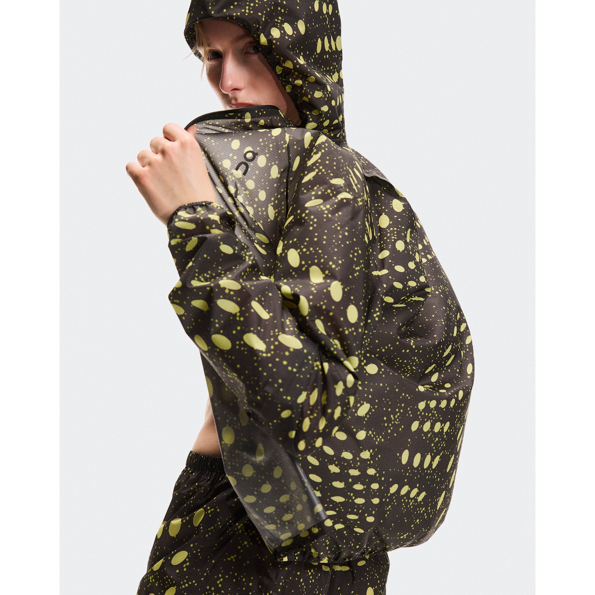 On Ultra Jacket Iron | Lime
