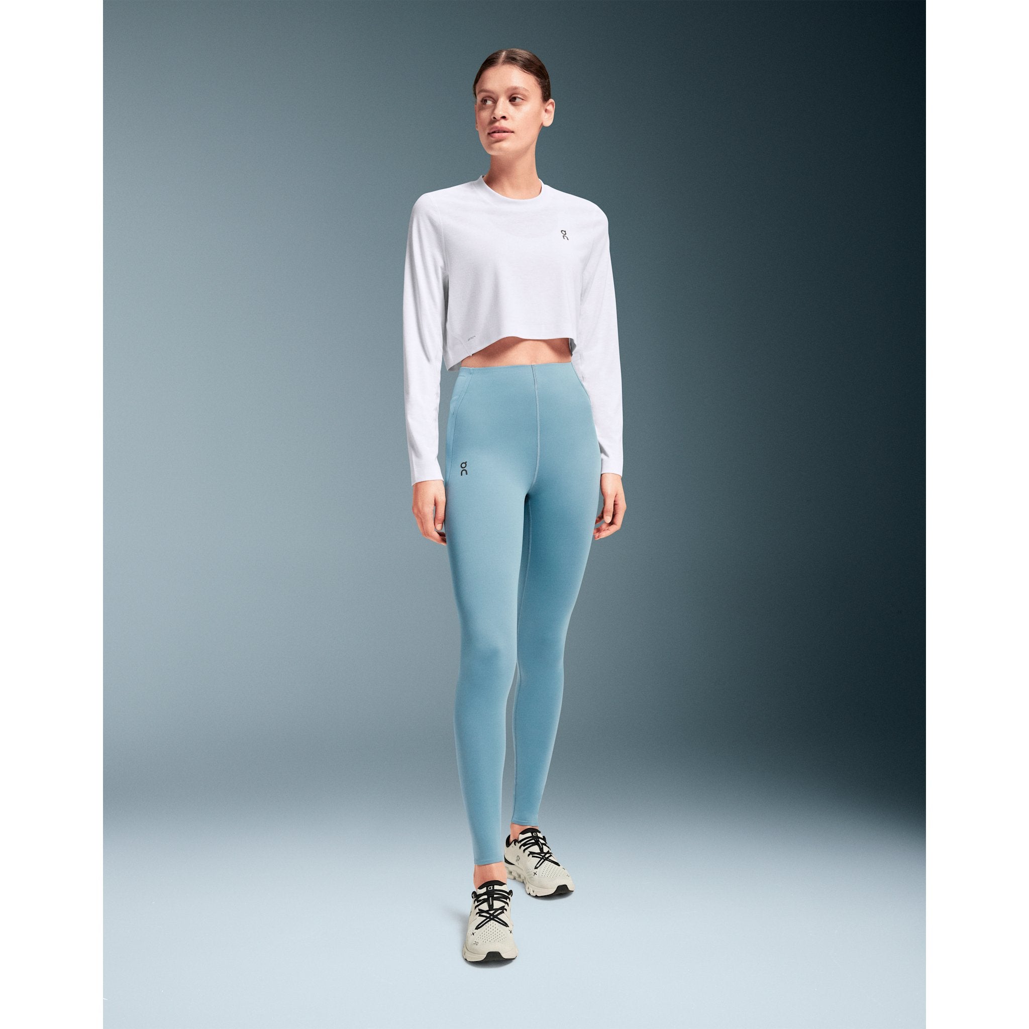 On Active Long-T Crop Graphic White