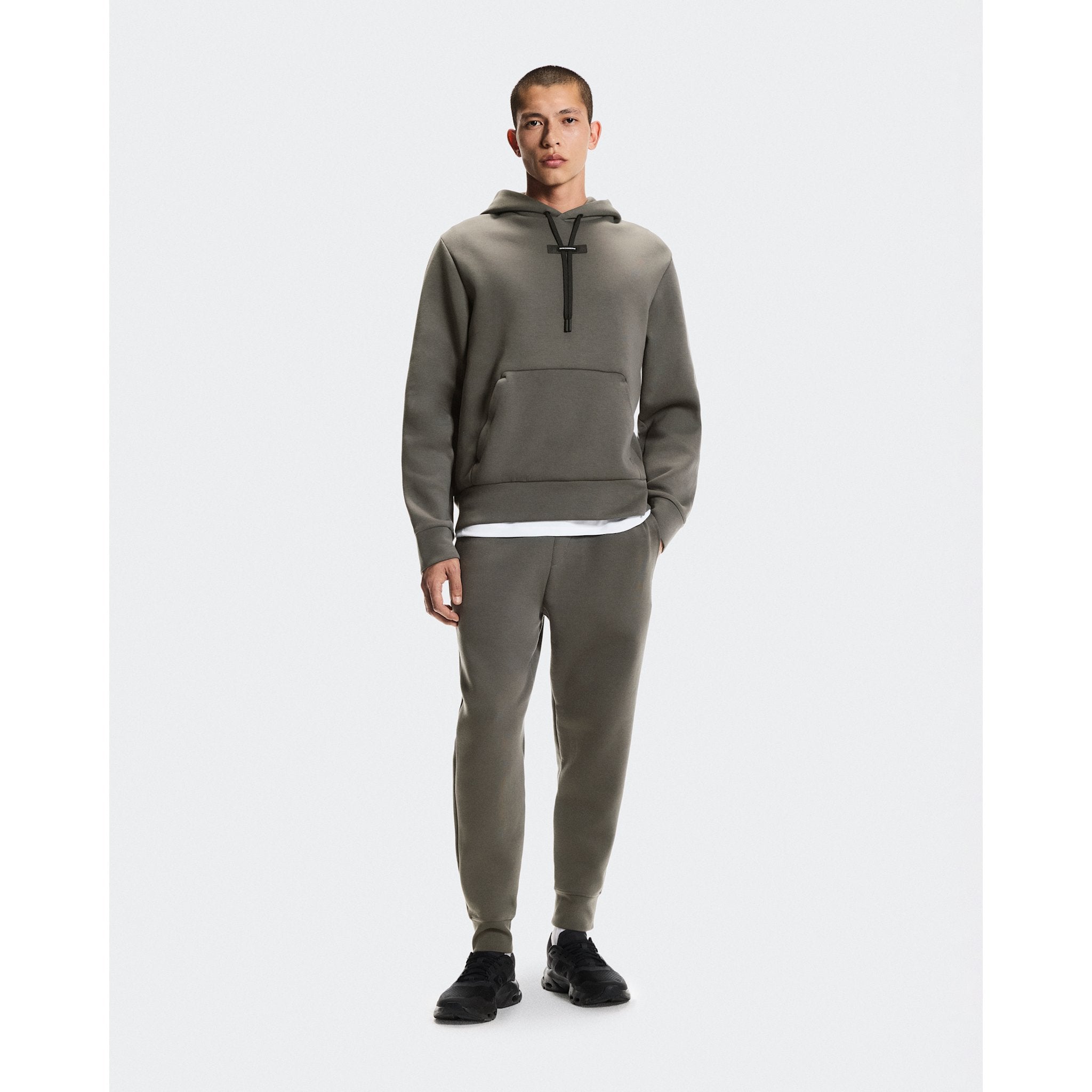On Focus Tech Sweatpants Shadow