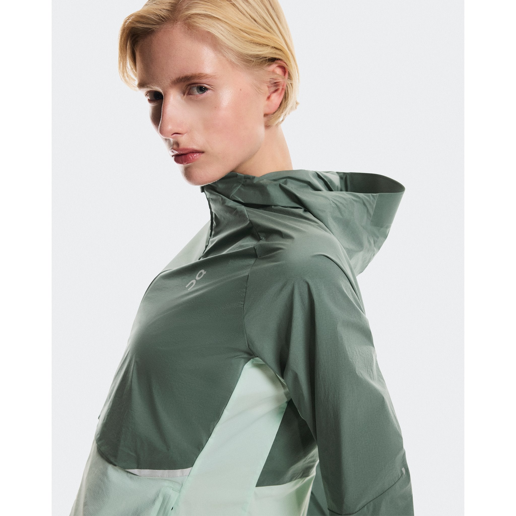 On Core Jacket Olive | Creek
