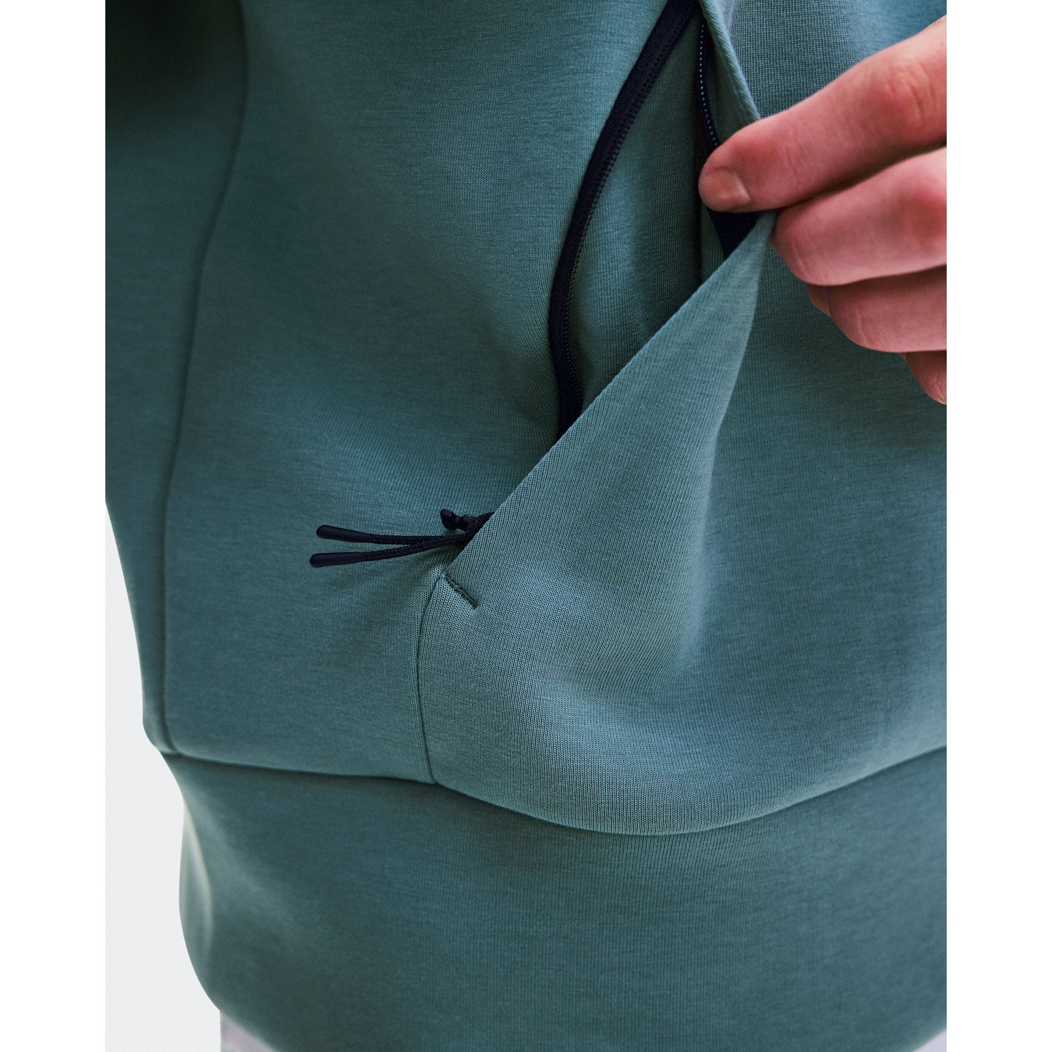 On Focus Tech Hoodie Agave