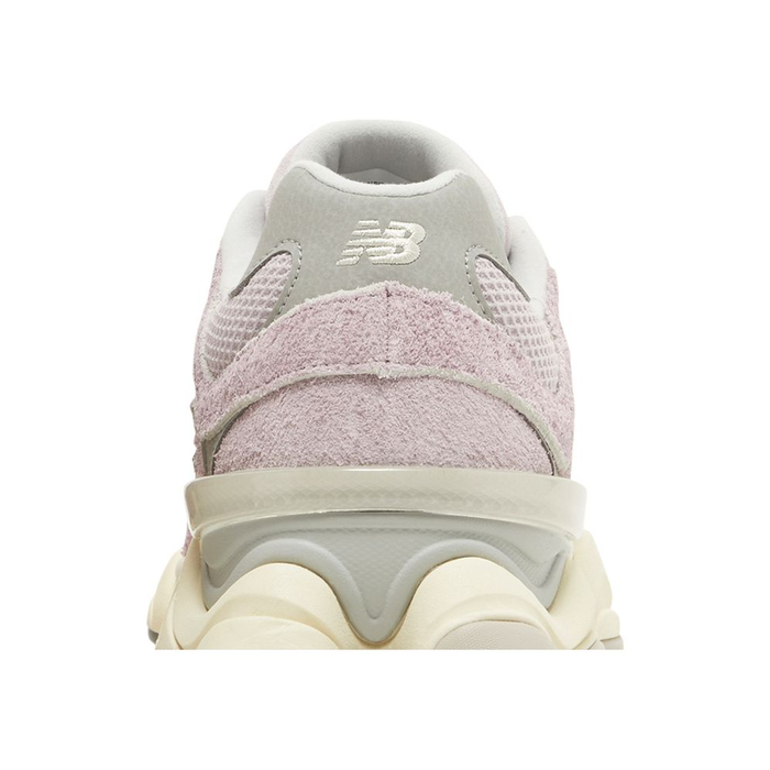 New Balance 9060 'December Sky'