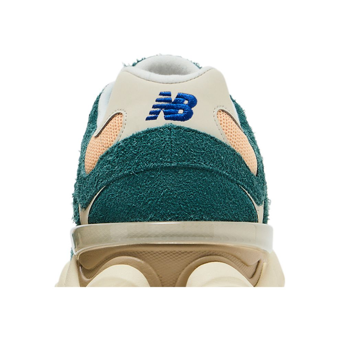 New Balance 9060 'New Spruce Peach Blossom'