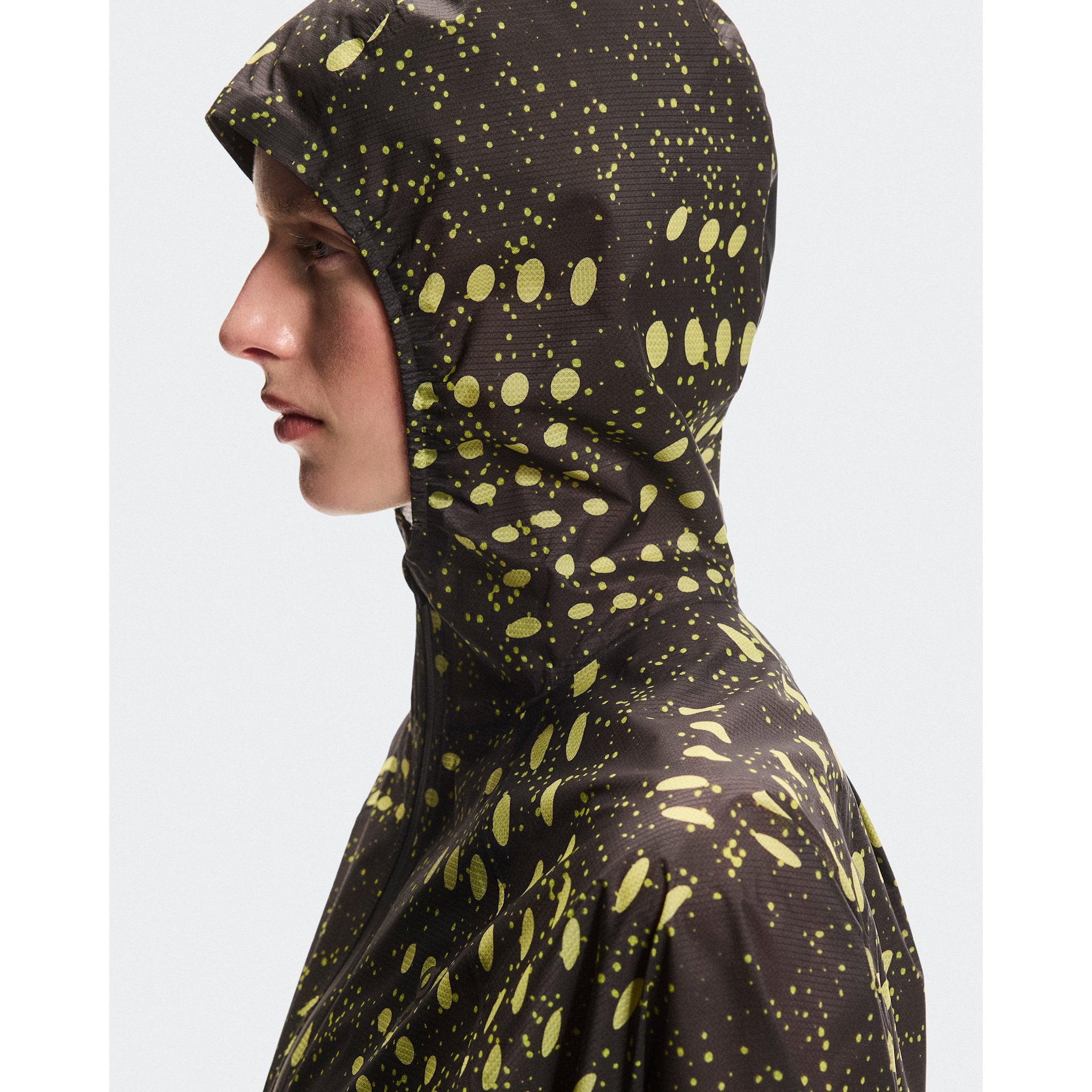 On Ultra Jacket Iron | Lime