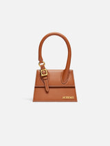 Jacquemus The Medium Chiquito With Buckle Smooth Leather Structured Bag Light Brown