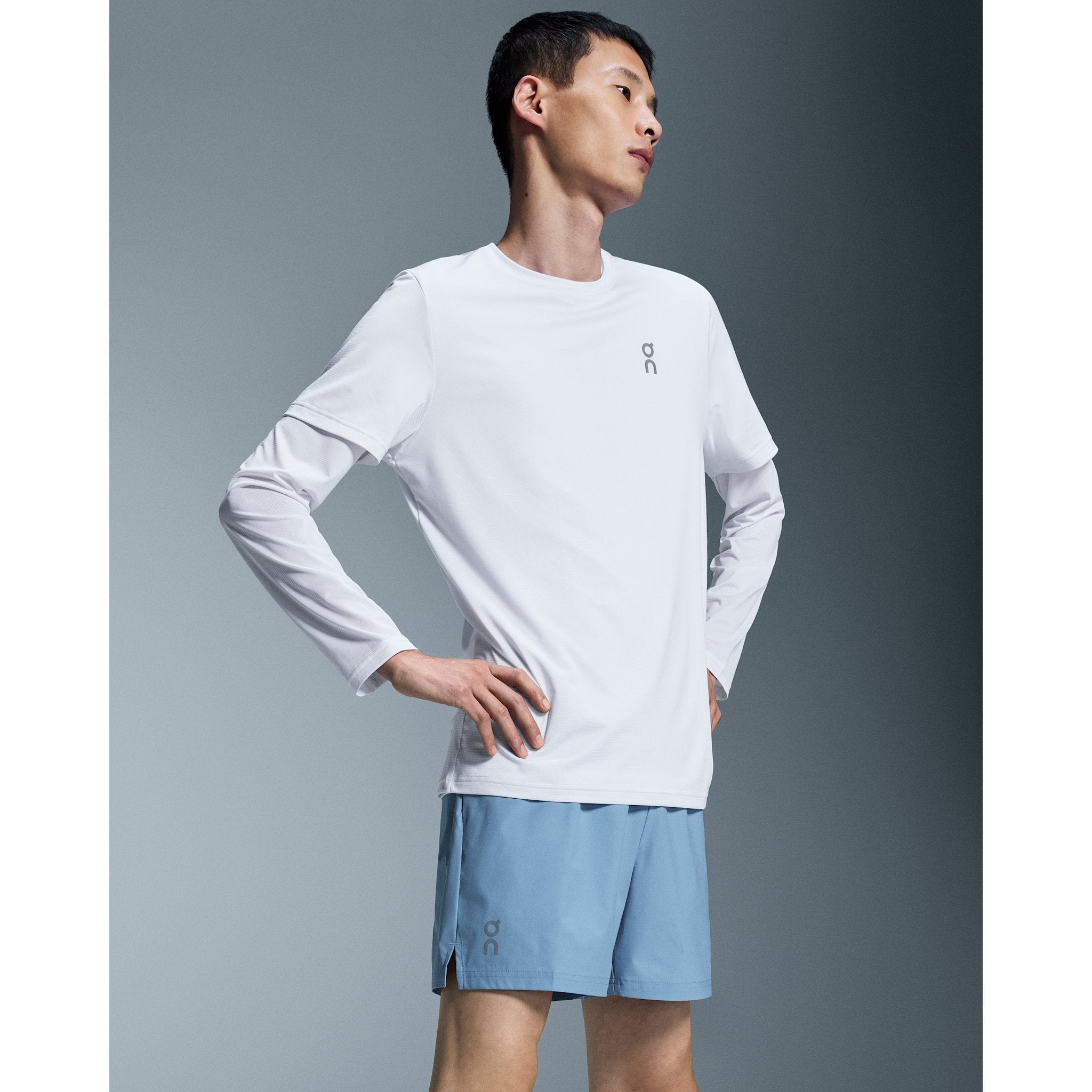 On 5" Core Shorts Chambray