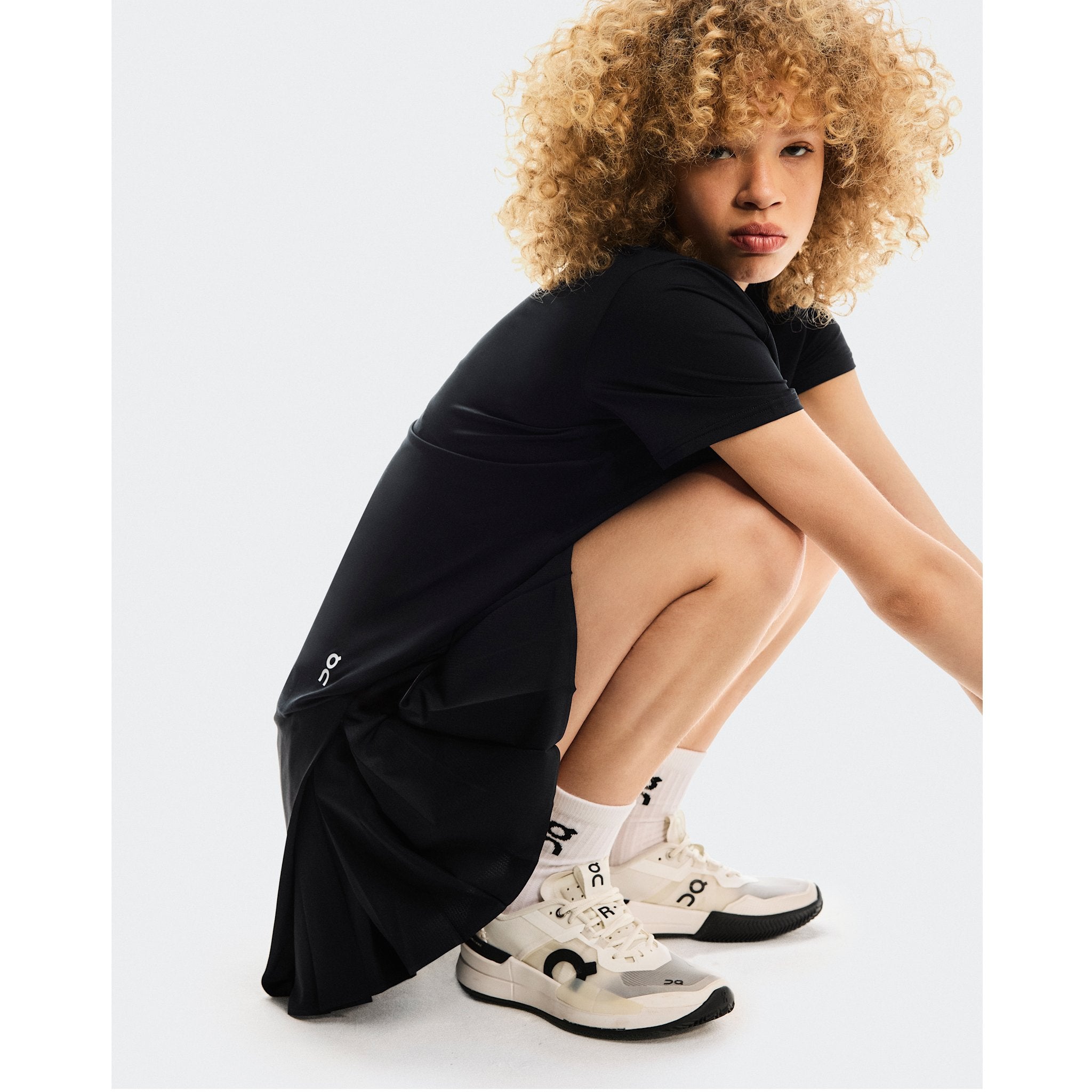 On Court Skirt Side Pleat Black