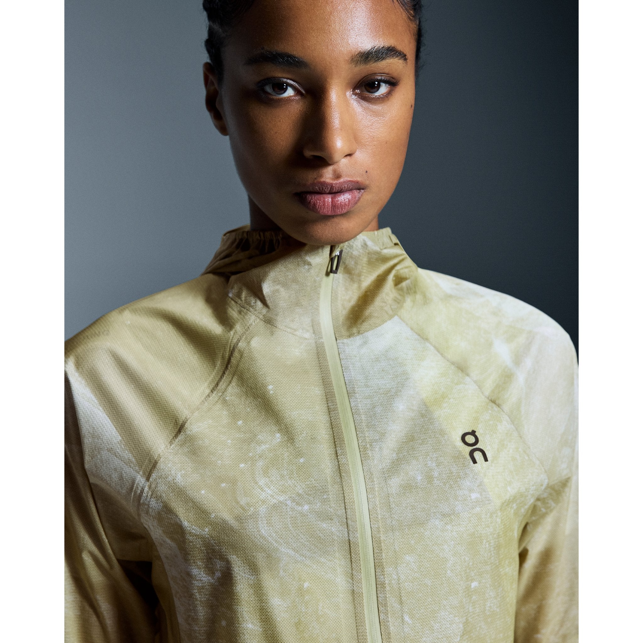 On Ultra Jacket White | Caper