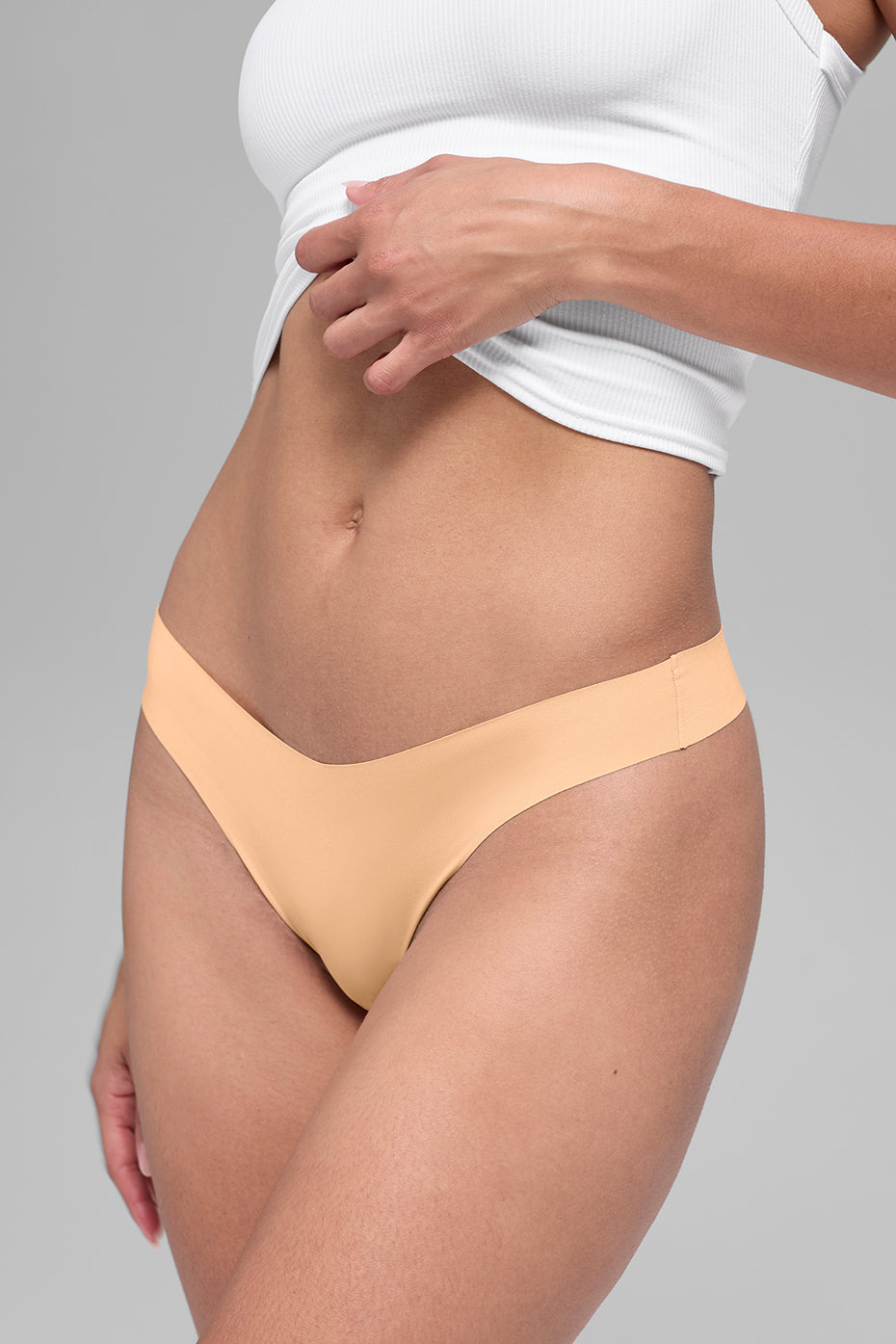 Alo Yoga Airbrush Invisible Thong - Champagne