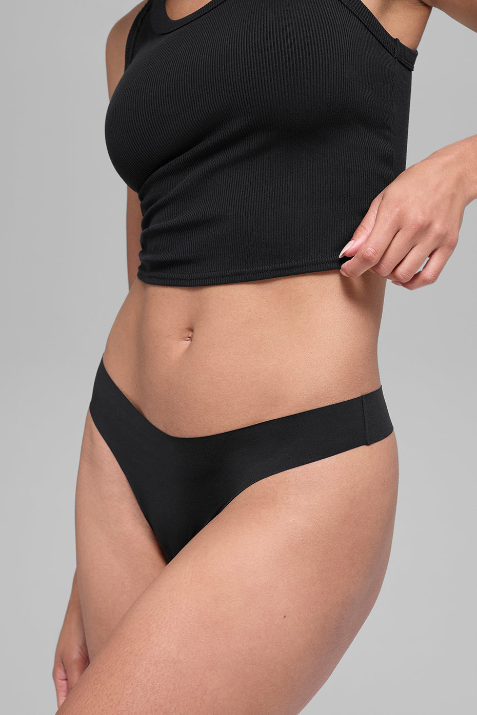 Alo Yoga Airbrush Invisible Thong - Black