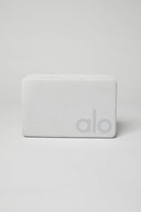 Alo Yoga Uplifting Yoga Block - Dove Grey/Silver