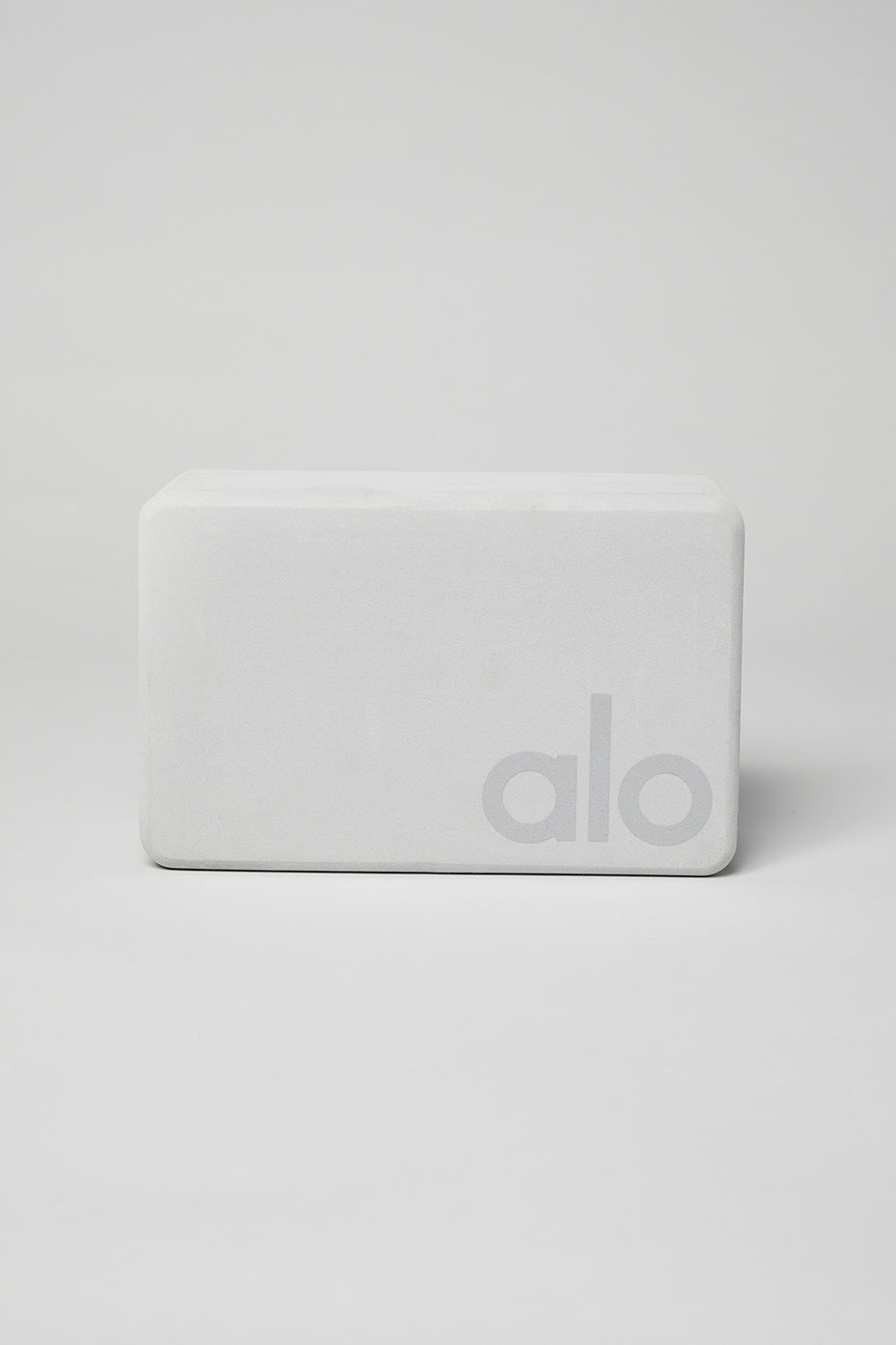 Alo Yoga Uplifting Yoga Block - Dove Grey/Silver