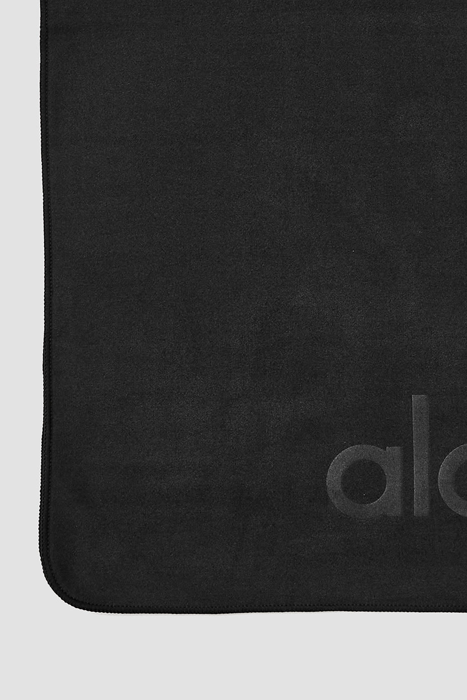Alo Yoga Performance No Sweat Hand Towel - Black