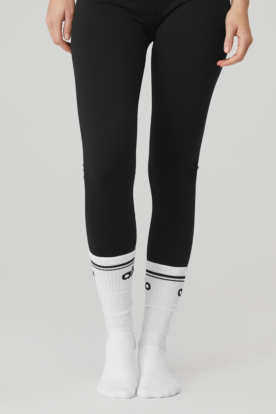 Alo Yoga Women's Throwback Barre Sock - White/Black