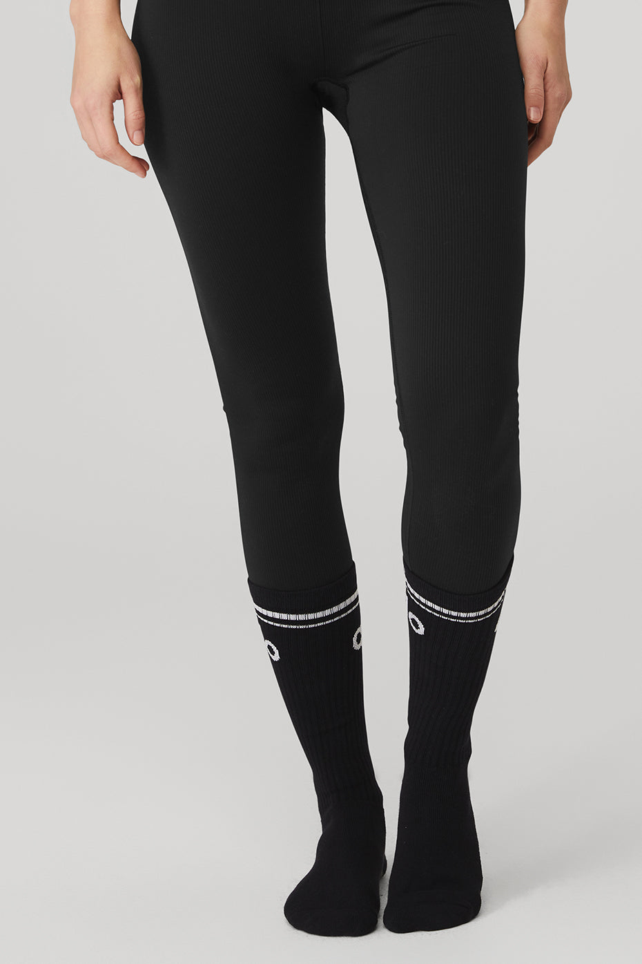 Alo Yoga Women's Throwback Barre Sock - Black/White