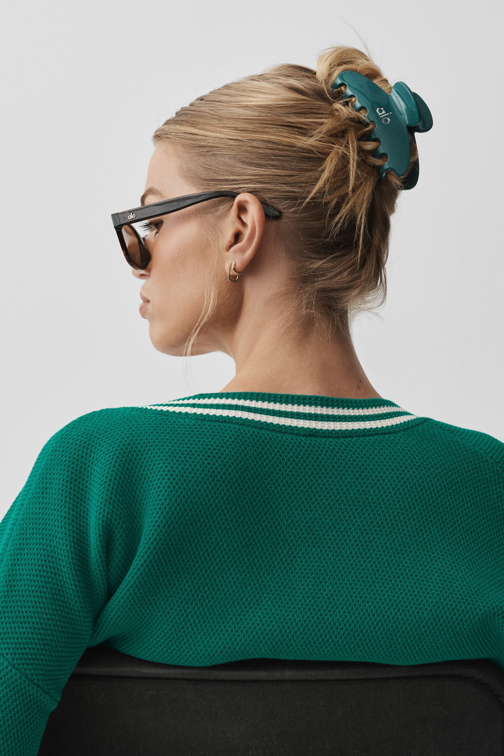 Alo Yoga 90's Claw Clip - Emerald Isle