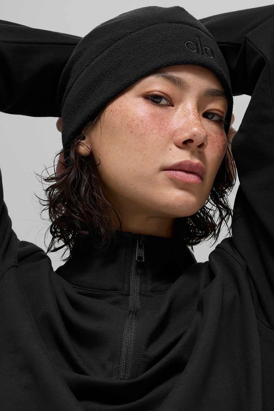 Alo Yoga Performance Fleece Beanie - Black/Black