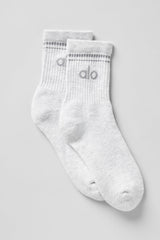 Alo Yoga Unisex Half-Crew Throwback Sock - White Heather/Grey