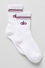Alo Yoga Unisex Half-Crew Throwback Sock - White/Burgundy