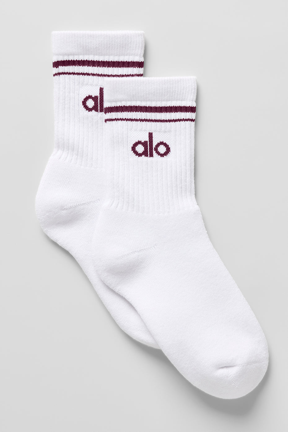 Alo Yoga Unisex Half-Crew Throwback Sock - White/Burgundy